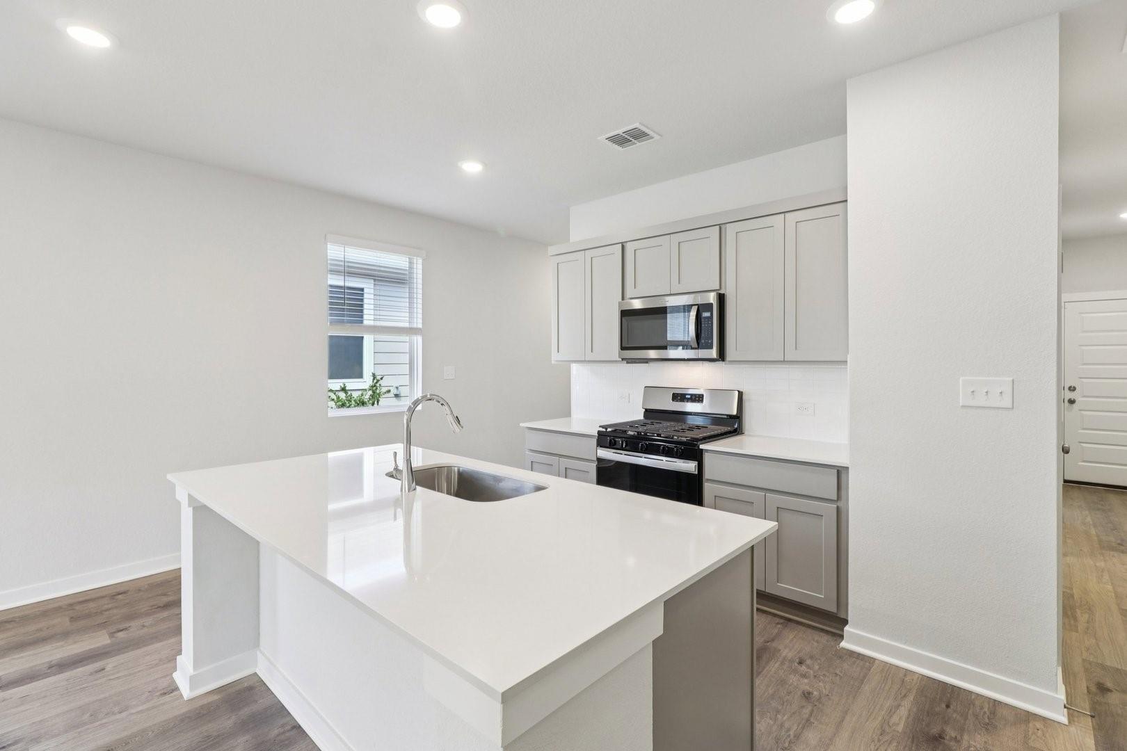 123 Two Bits Ln, Elgin, TX 78621