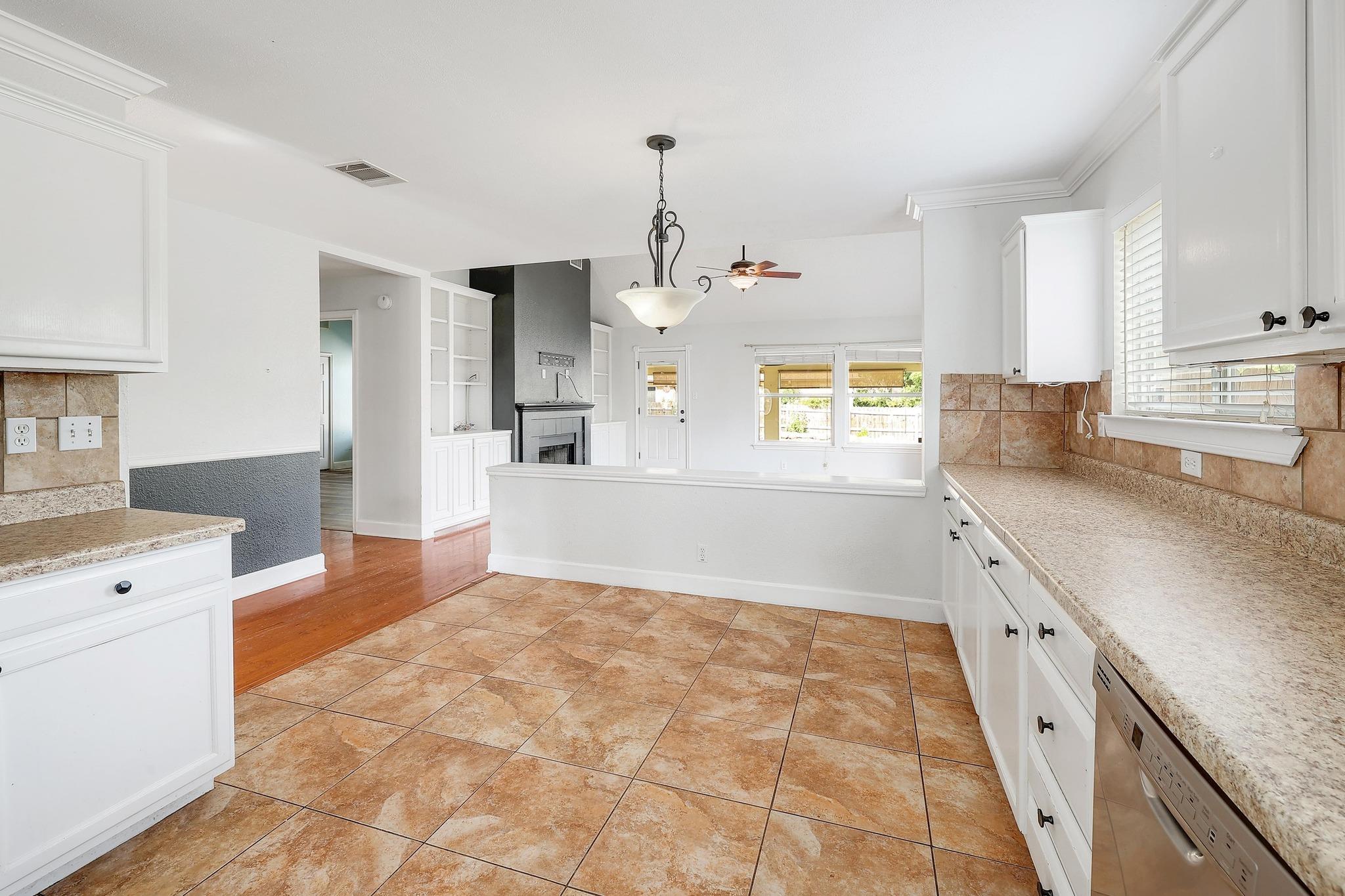 16716 Spotted Eagle Dr, Leander, TX 78641