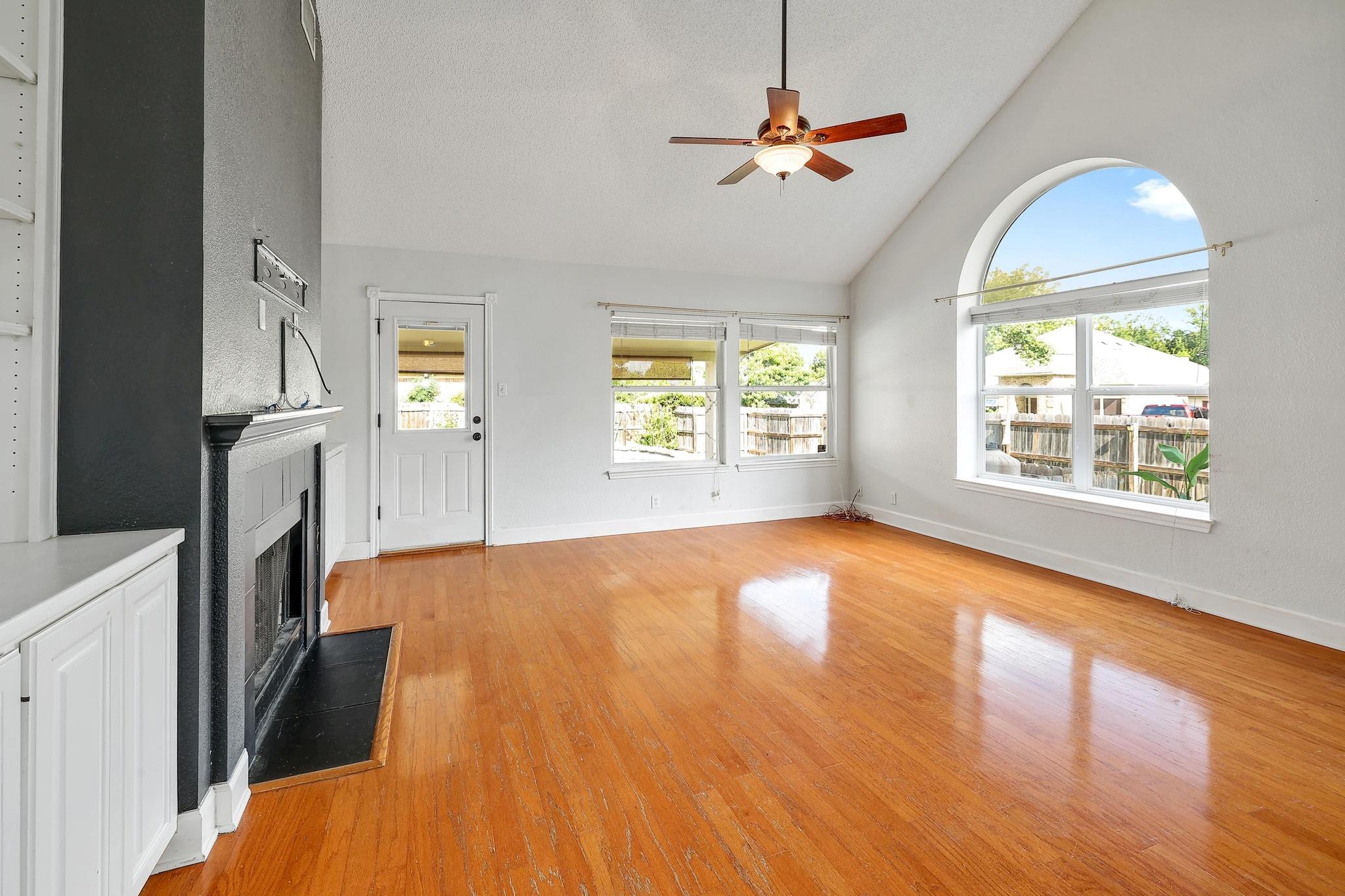 16716 Spotted Eagle Dr, Leander, TX 78641