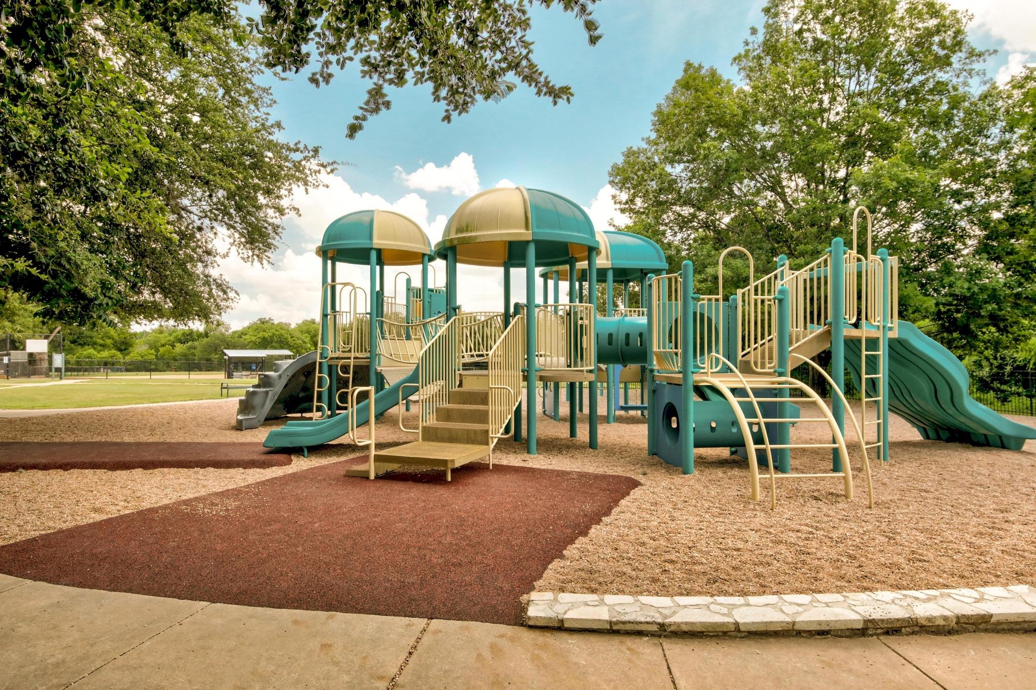 16716 Spotted Eagle Dr, Leander, TX 78641