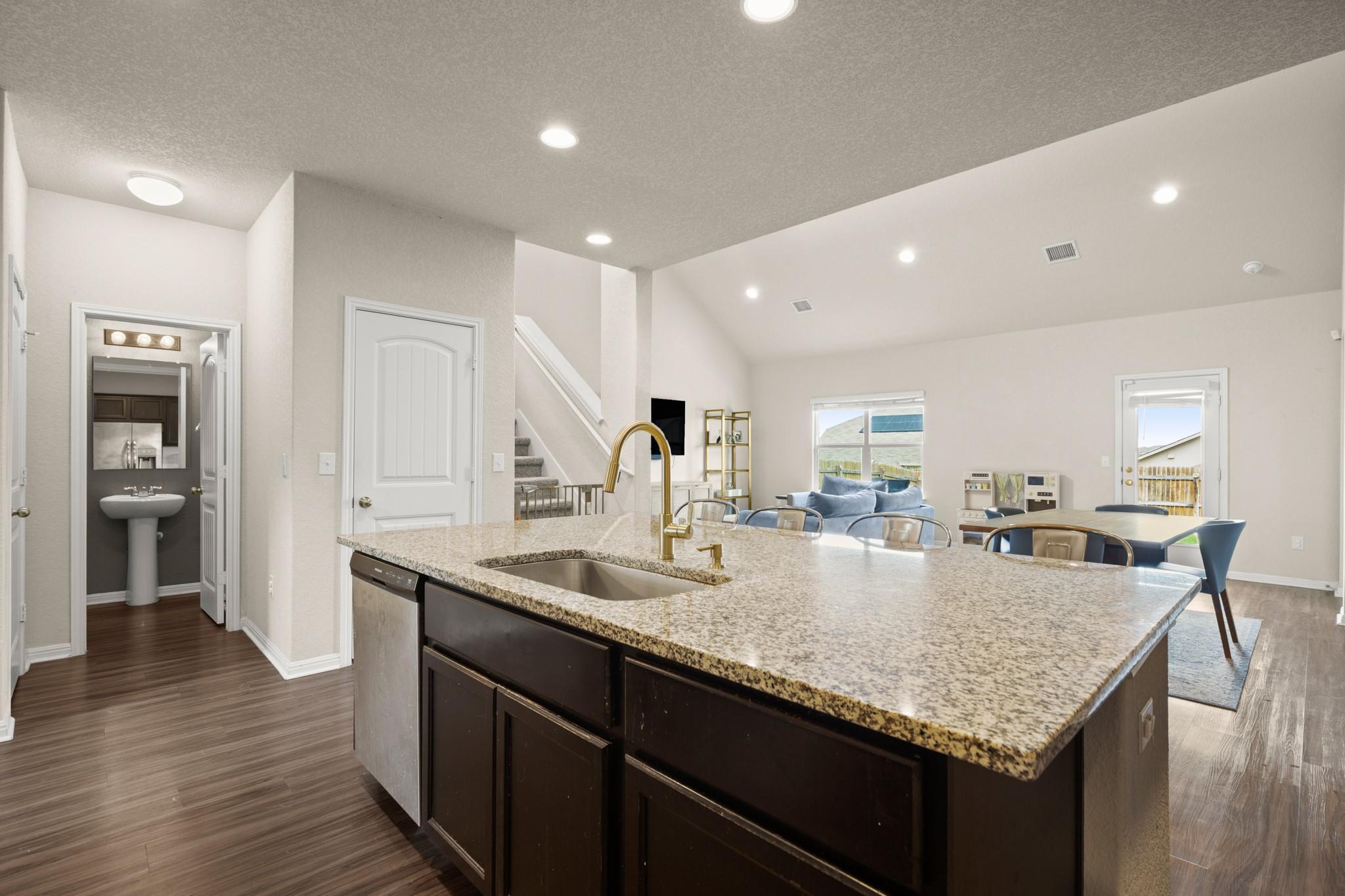 605 Dubina Ave, Georgetown, TX 78626