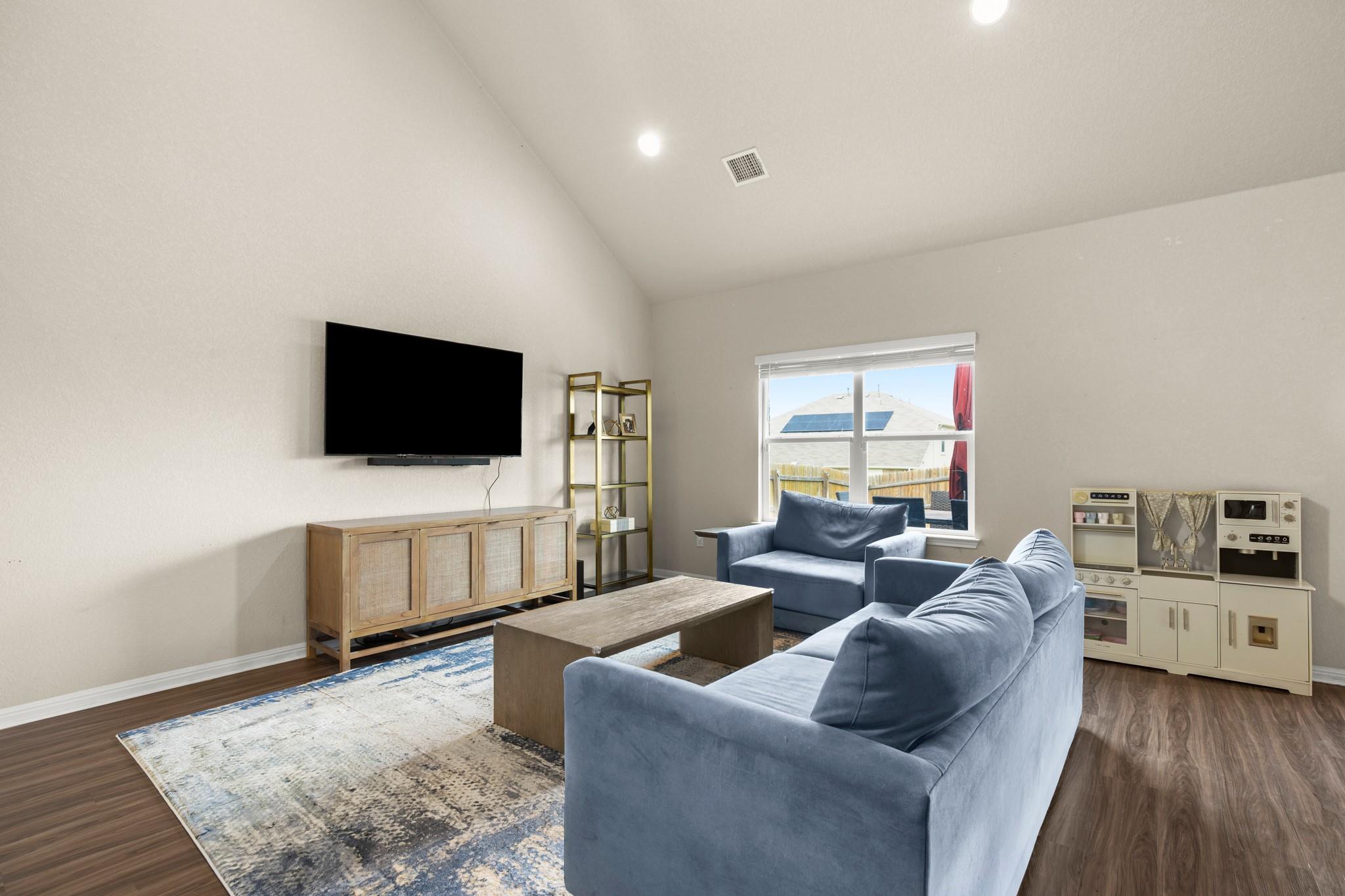 605 Dubina Ave, Georgetown, TX 78626