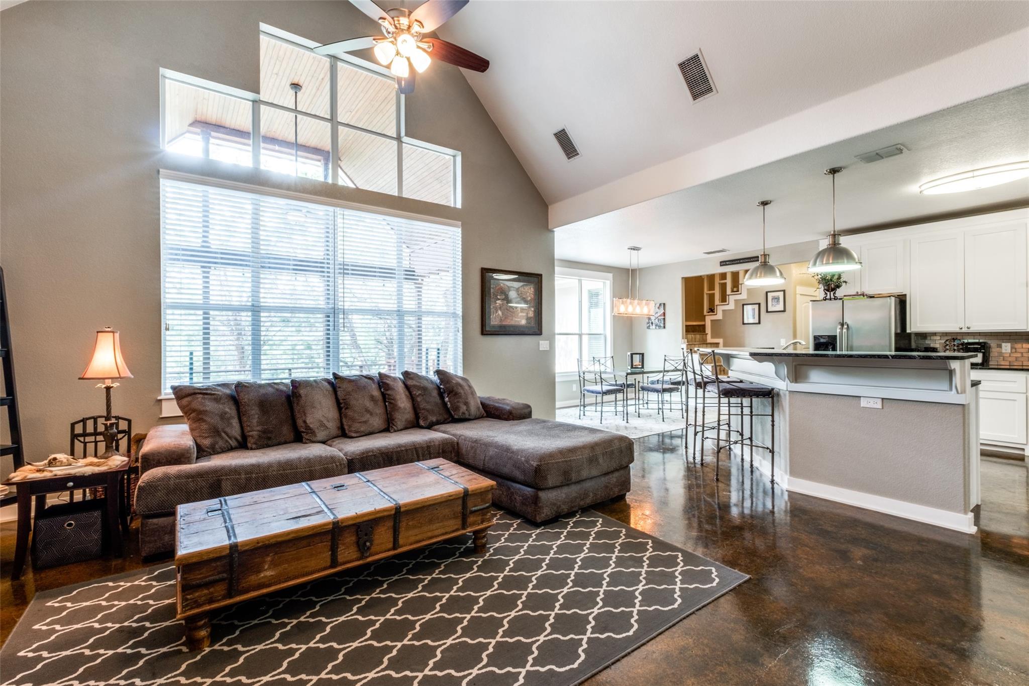 20501 Bee Hive Ln, Spicewood, TX 78669