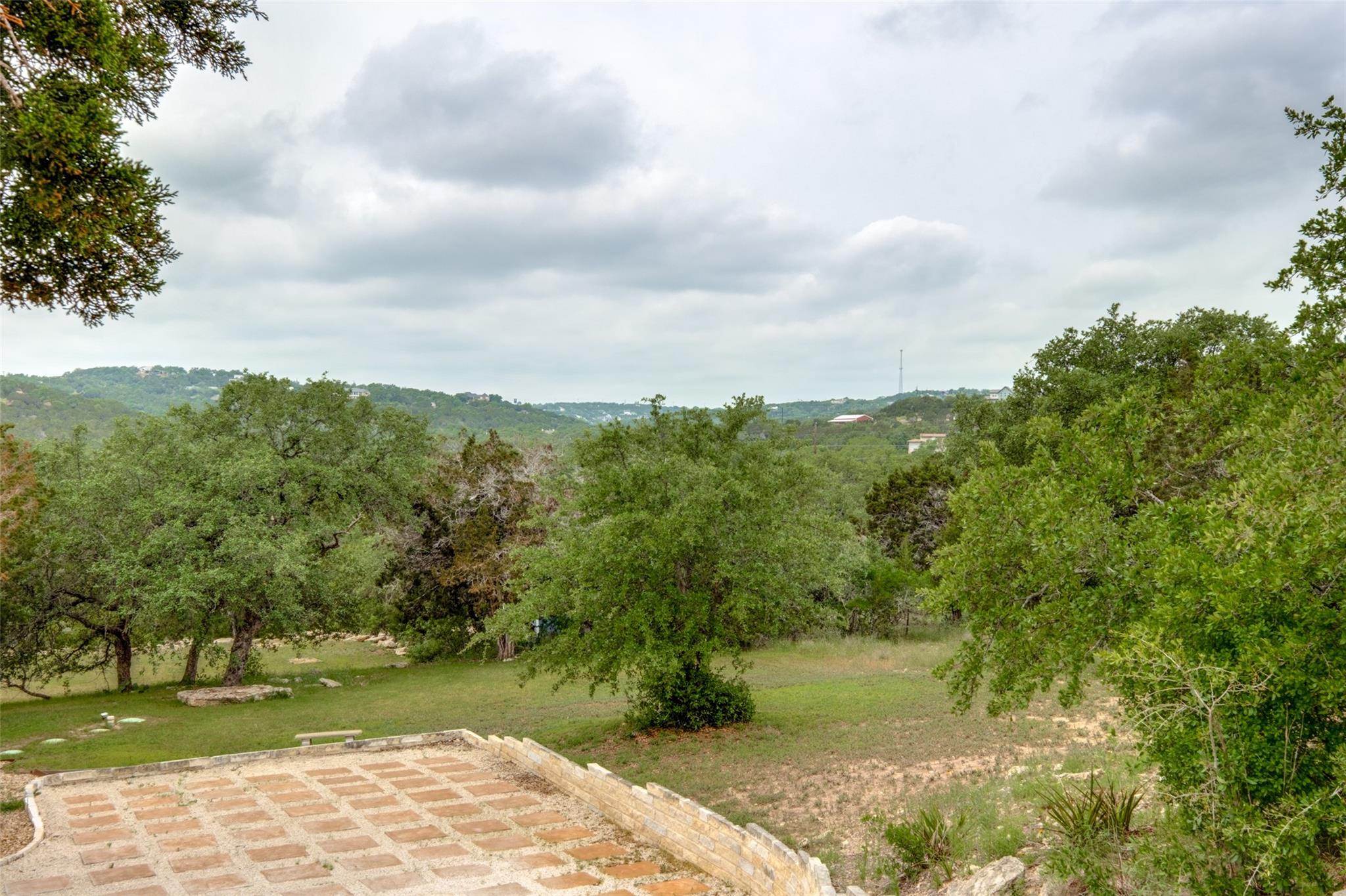 20501 Bee Hive Ln, Spicewood, TX 78669