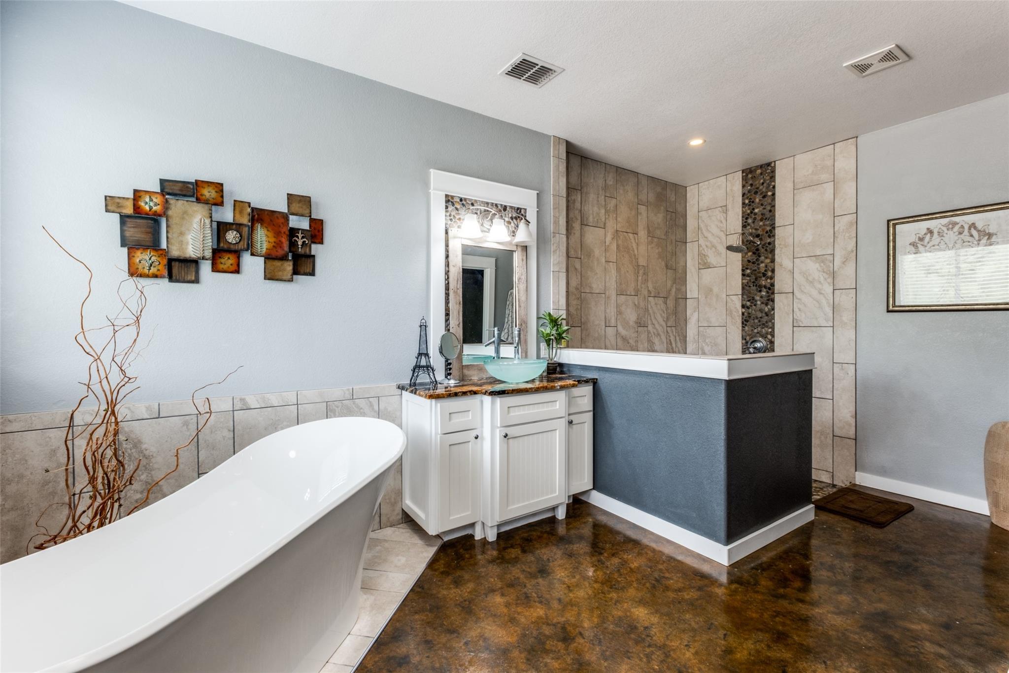 20501 Bee Hive Ln, Spicewood, TX 78669