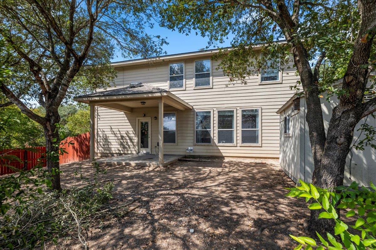 2001 Stephanne Creek Cv, Austin, TX 78744