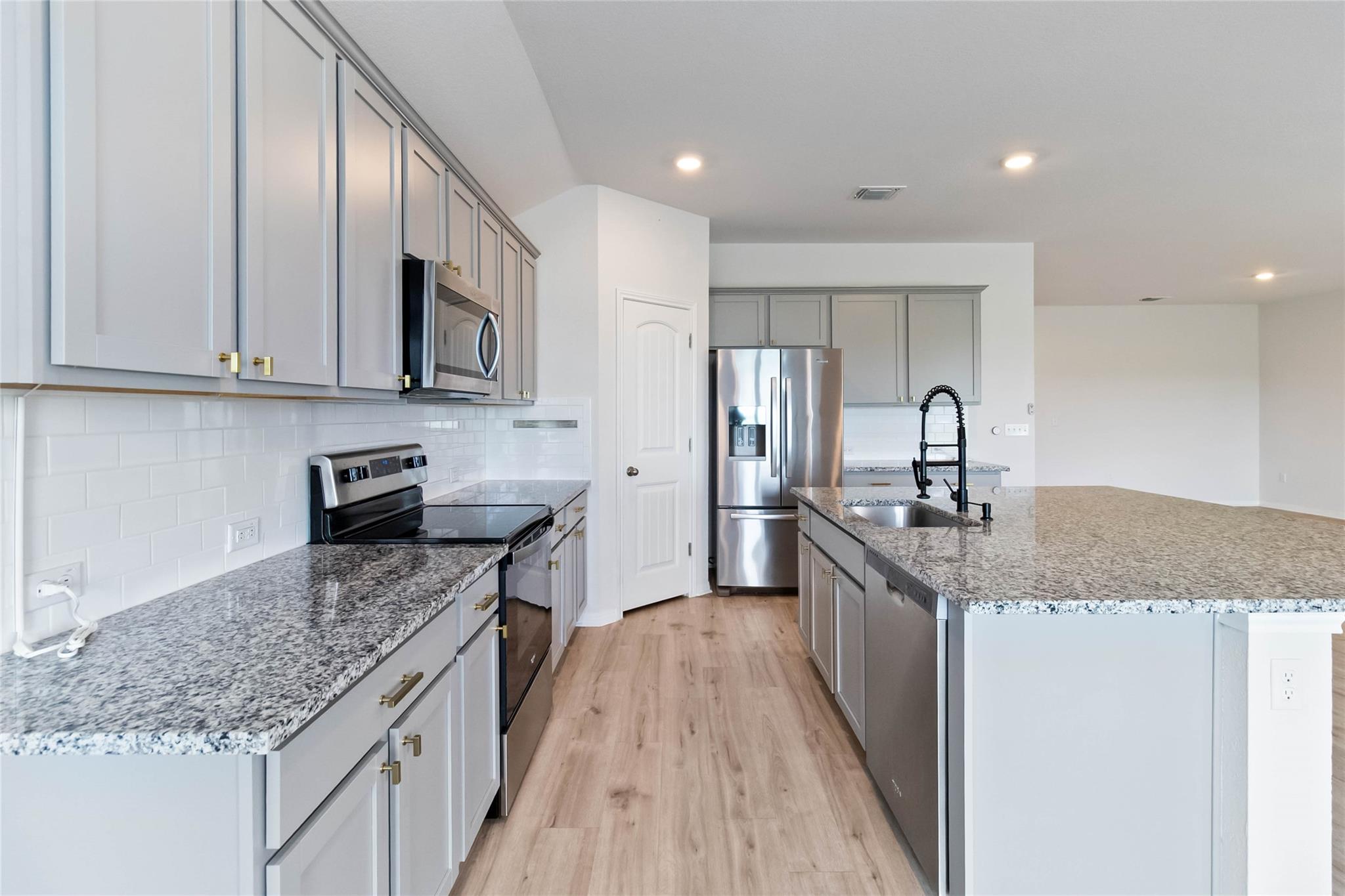 106 Sandpiper Dr, Bastrop, TX 78602