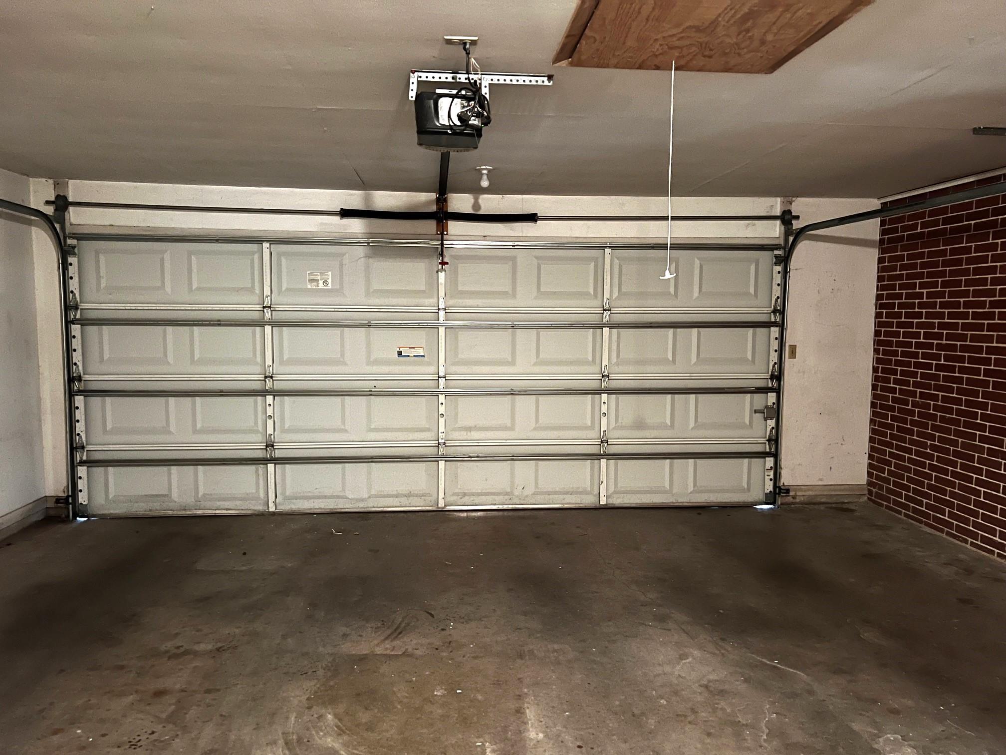 235 W Lower Line St, La Grange, TX 78945