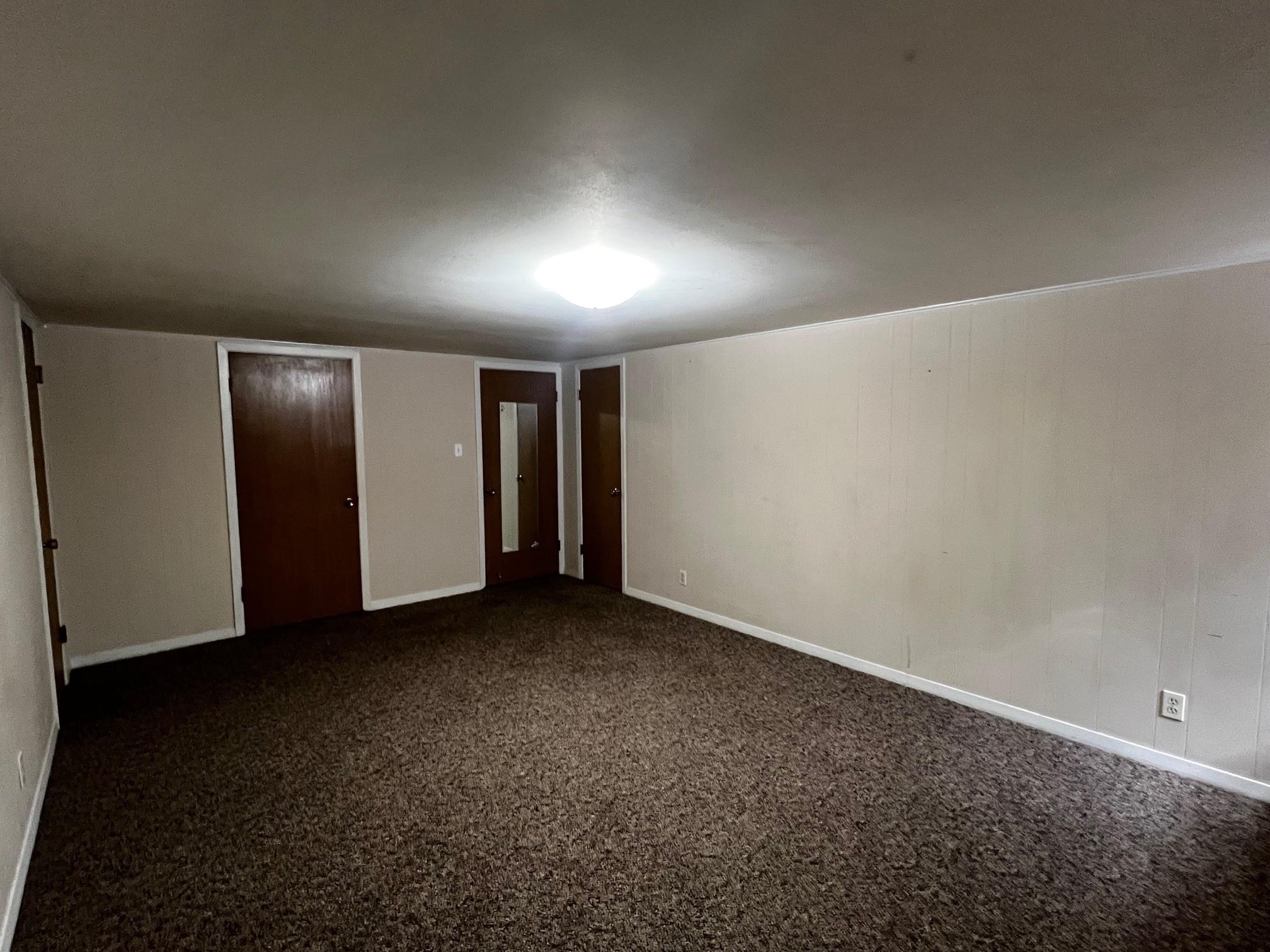 235 W Lower Line St, La Grange, TX 78945