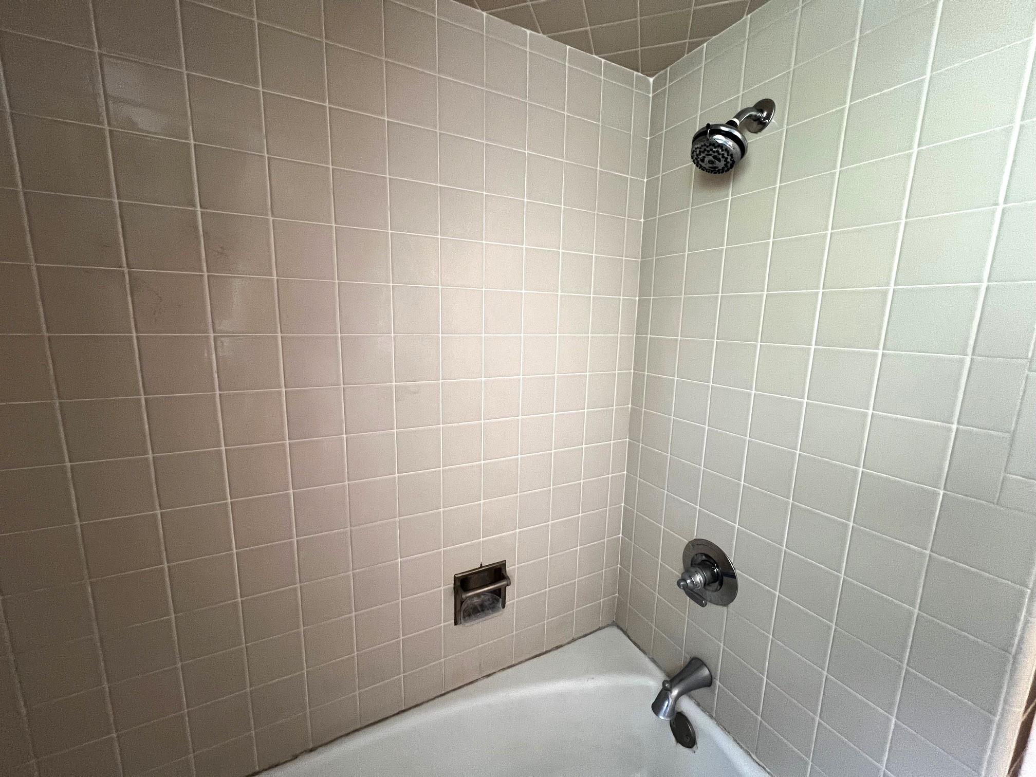 235 W Lower Line St, La Grange, TX 78945