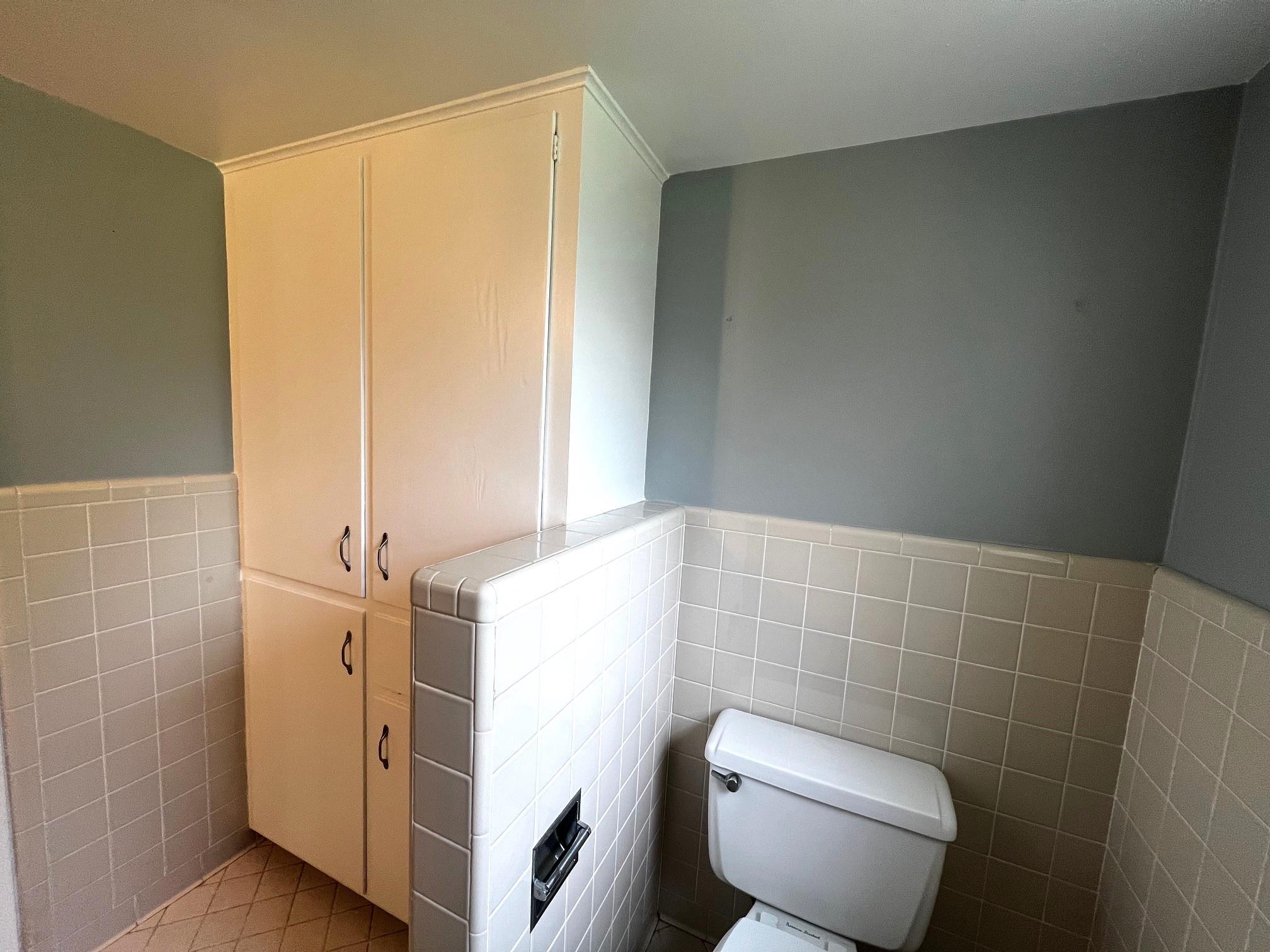 235 W Lower Line St, La Grange, TX 78945