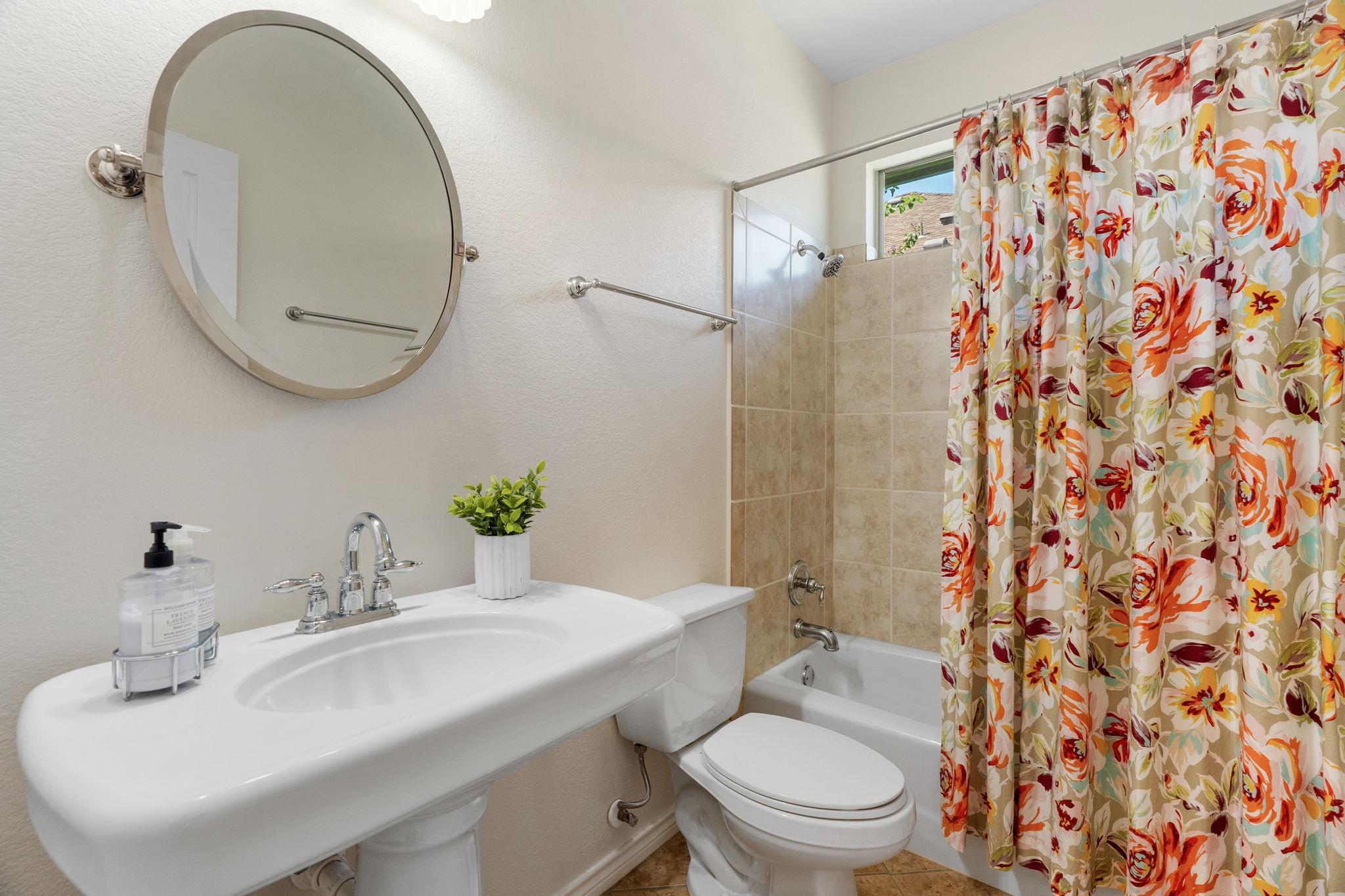 900 Heritage Oaks Bnd, Georgetown, TX 78633