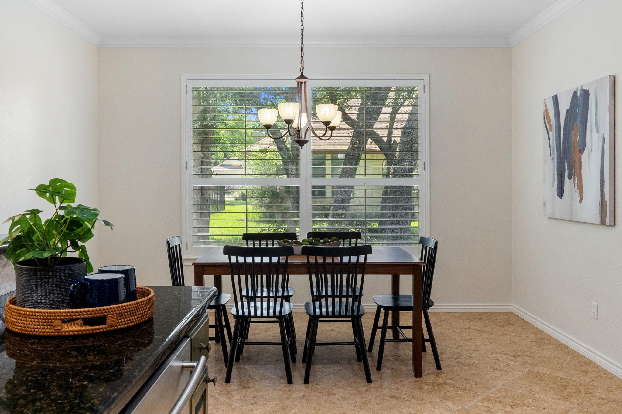 900 Heritage Oaks Bnd, Georgetown, TX 78633