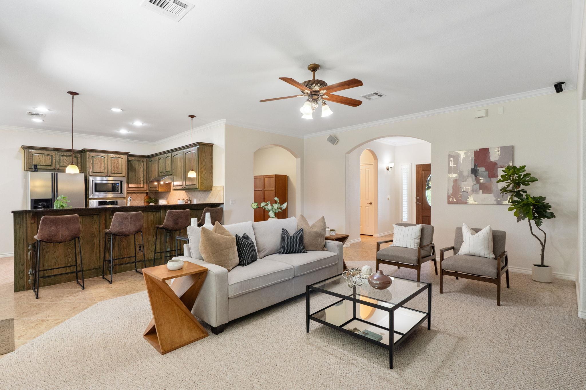 900 Heritage Oaks Bnd, Georgetown, TX 78633