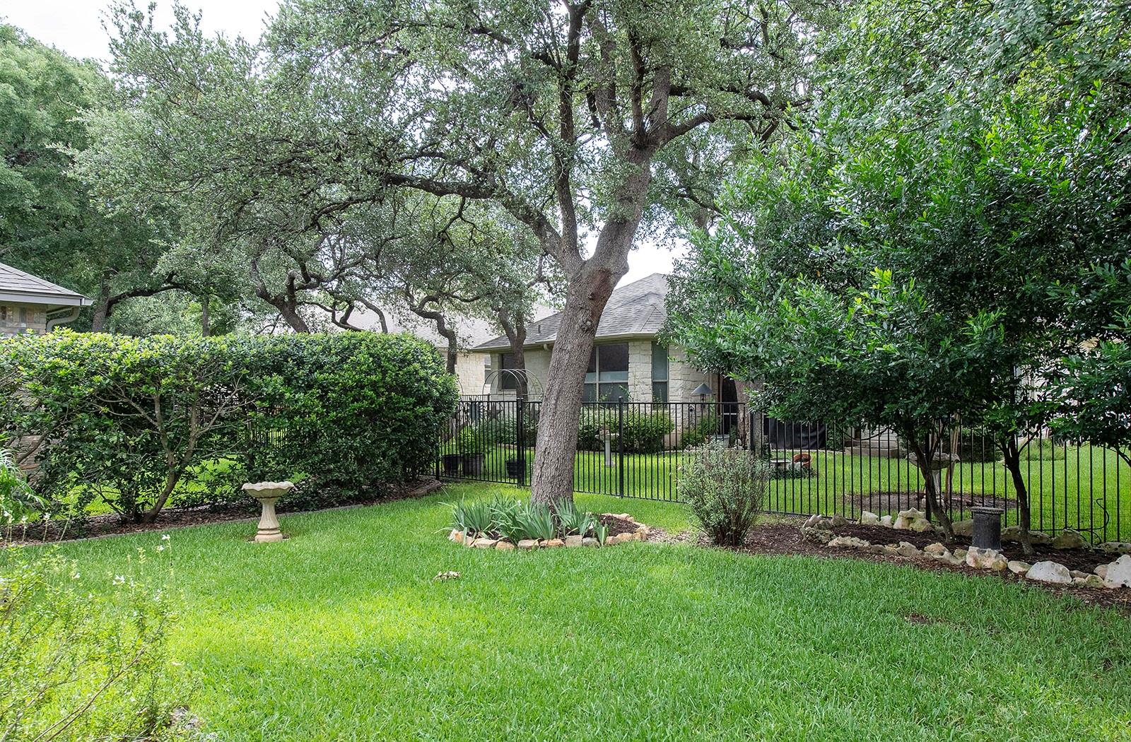 900 Heritage Oaks Bnd, Georgetown, TX 78633