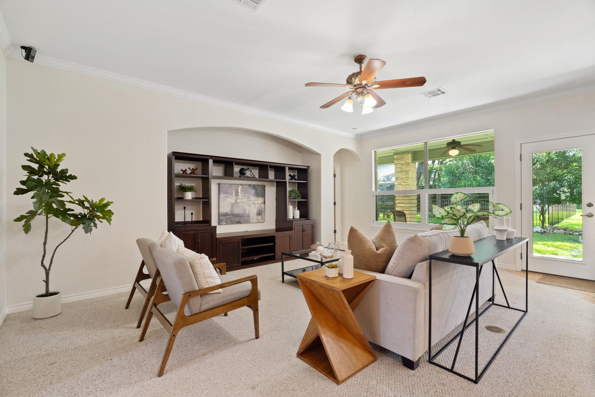 900 Heritage Oaks Bnd, Georgetown, TX 78633