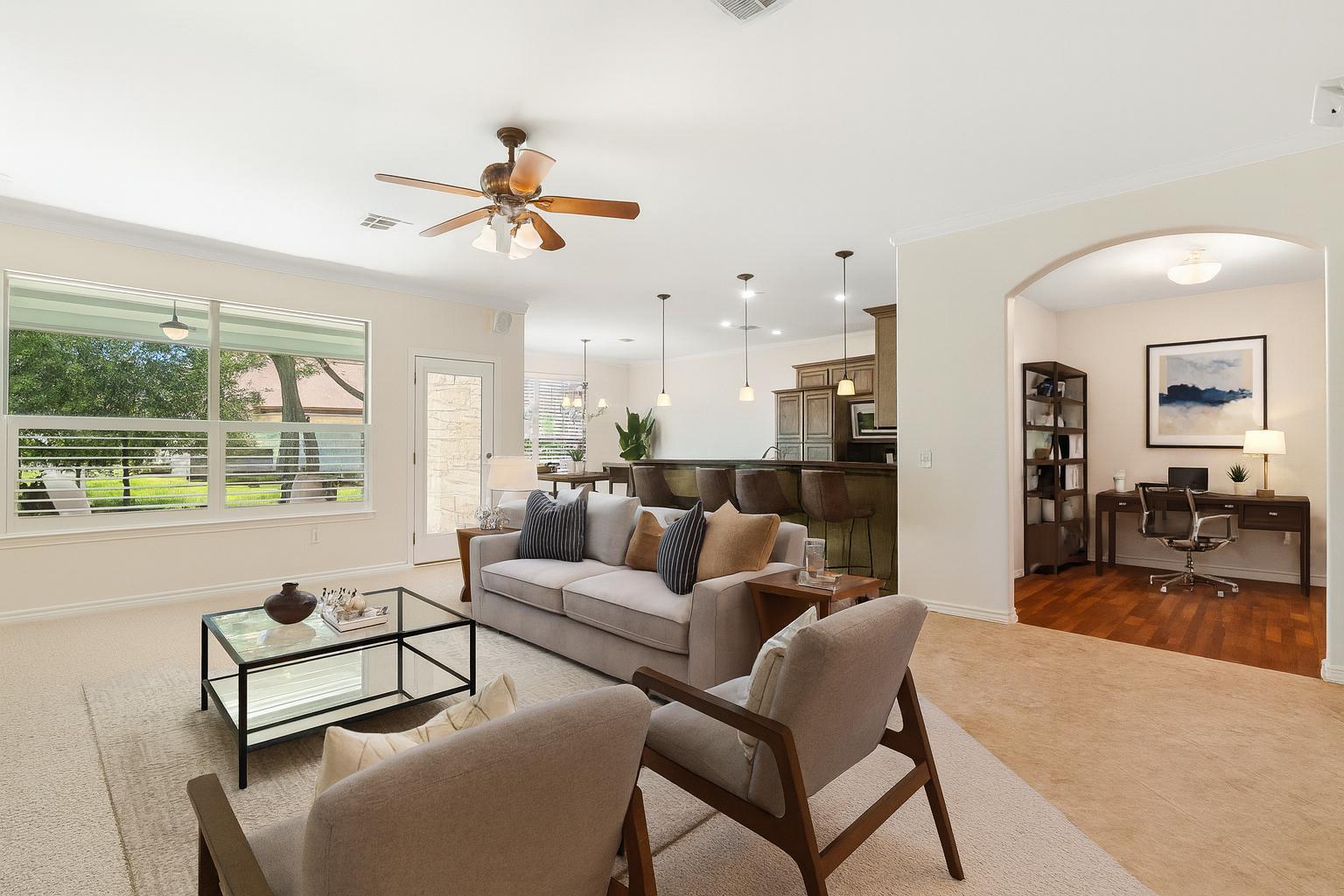 900 Heritage Oaks Bnd, Georgetown, TX 78633