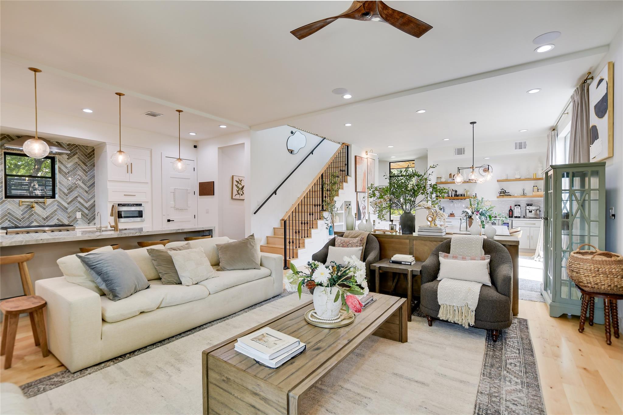 7810 Hardy Dr, Austin, TX 78757