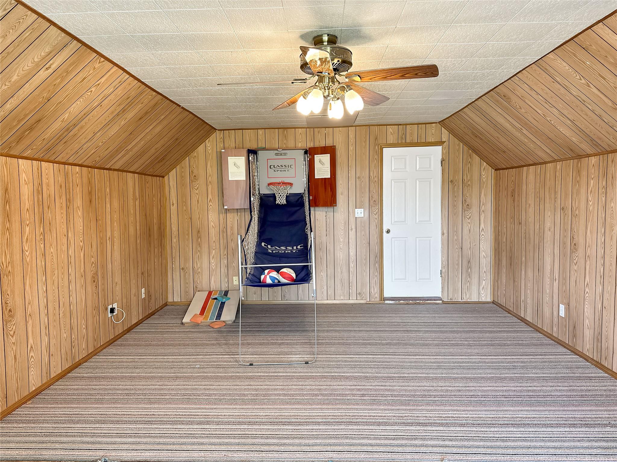 149 Gallagher Dr, Canyon Lake, TX 78133