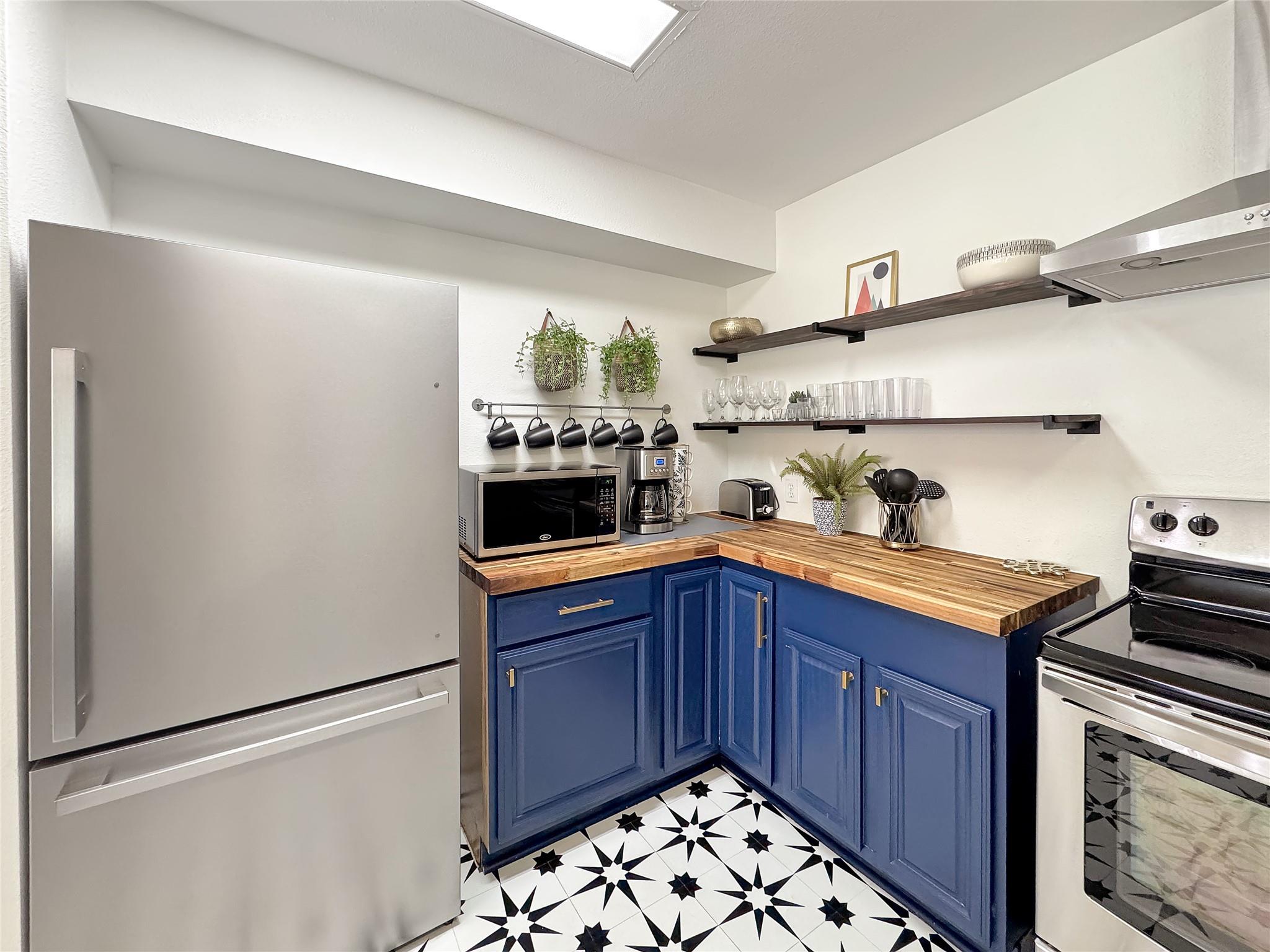 149 Gallagher Dr, Canyon Lake, TX 78133