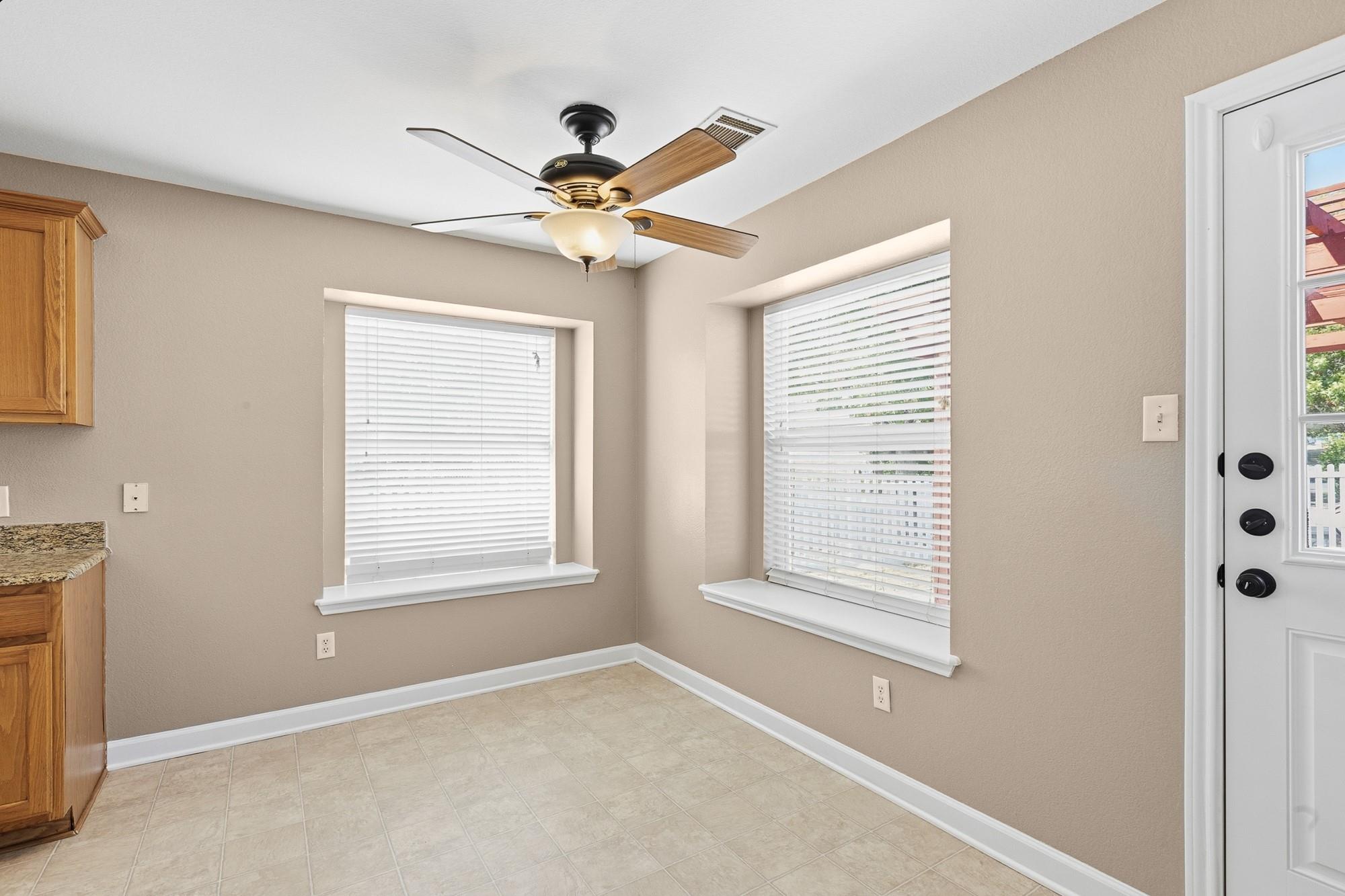 115 Teasley, Kyle, TX 78640