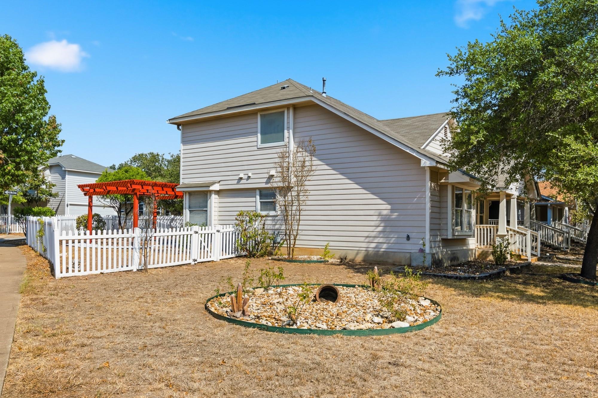 115 Teasley, Kyle, TX 78640