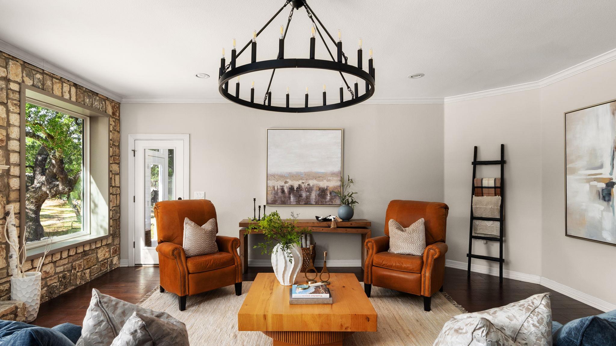 1011 Oak Meadow Dr, Dripping Springs, TX 78620