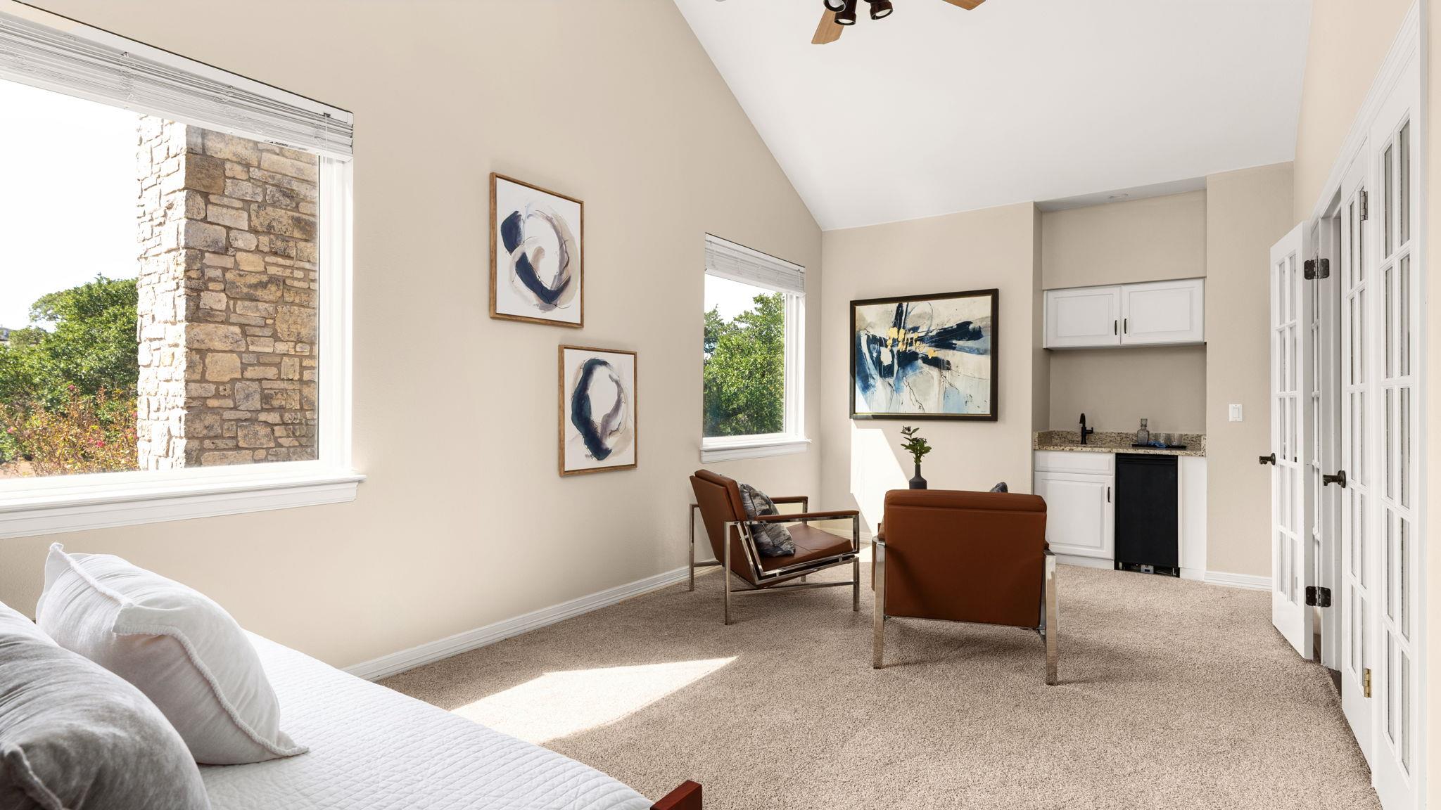 1011 Oak Meadow Dr, Dripping Springs, TX 78620