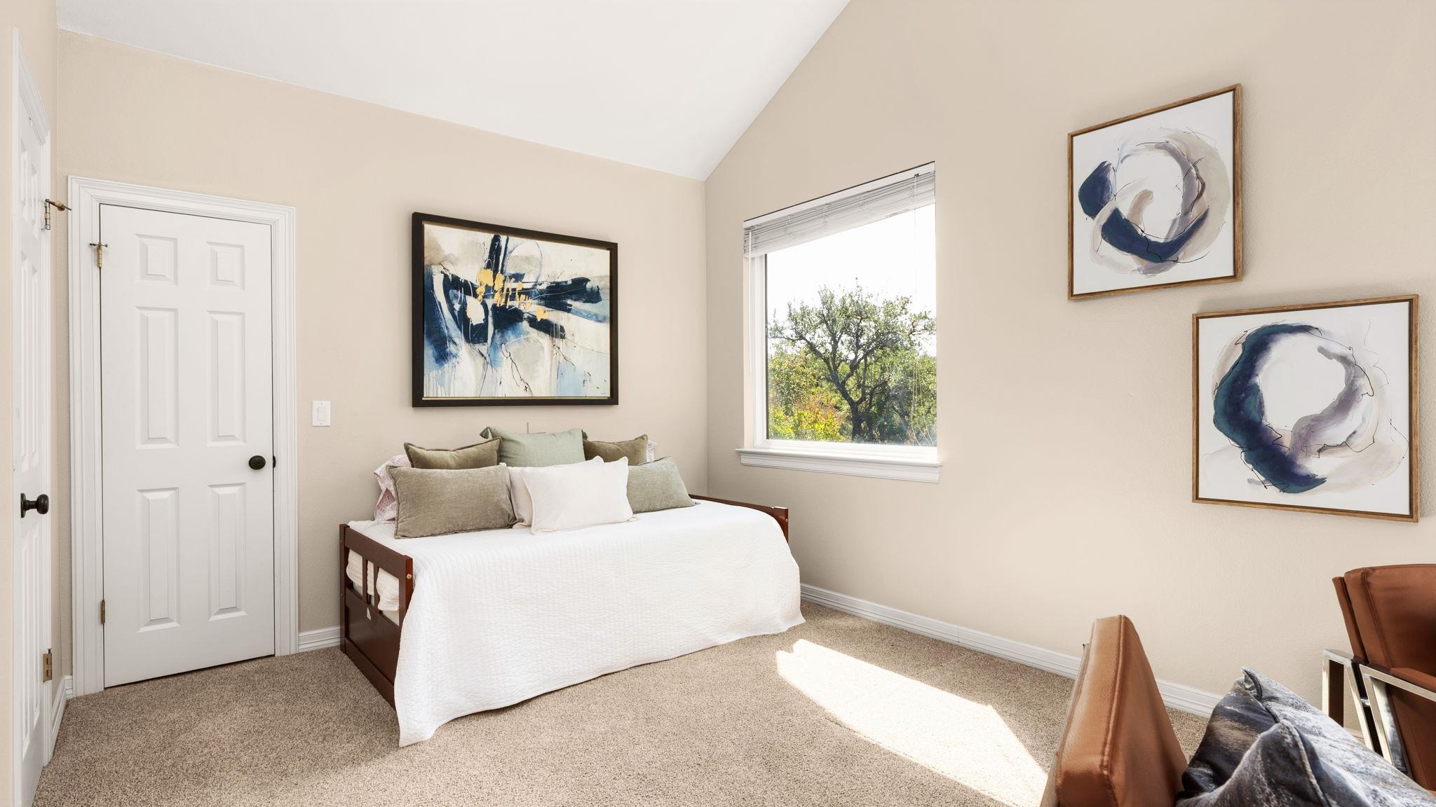 1011 Oak Meadow Dr, Dripping Springs, TX 78620