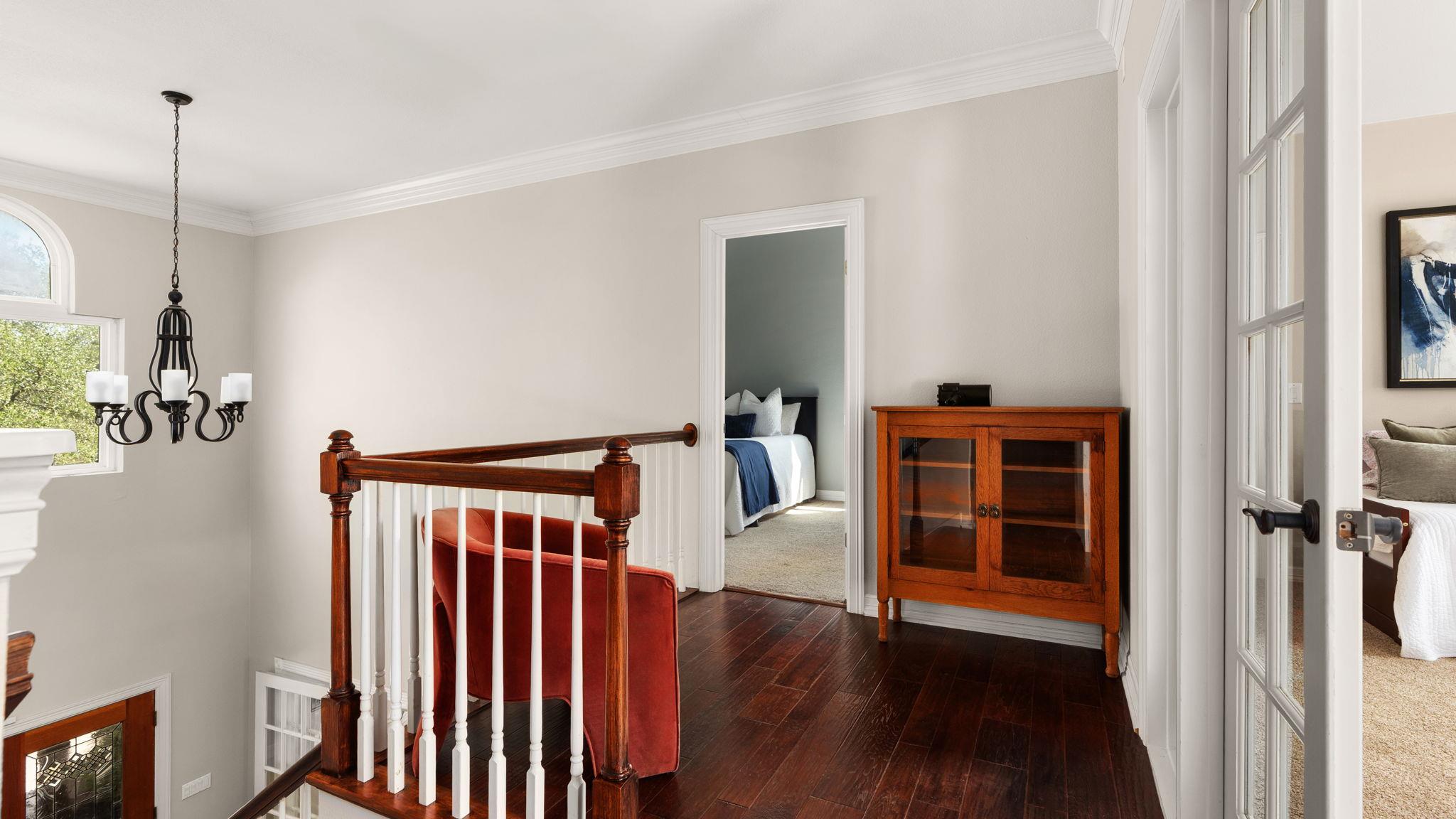 1011 Oak Meadow Dr, Dripping Springs, TX 78620