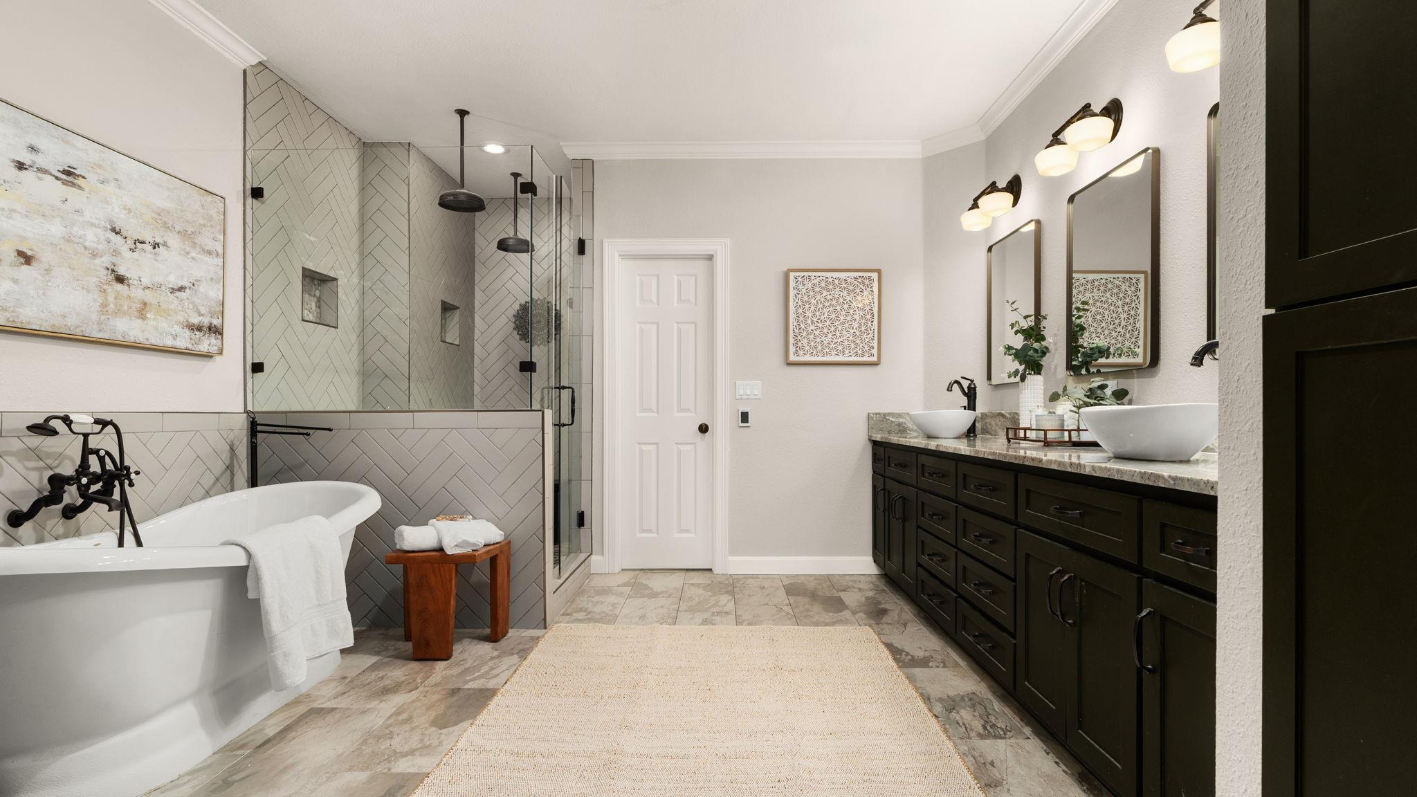 1011 Oak Meadow Dr, Dripping Springs, TX 78620