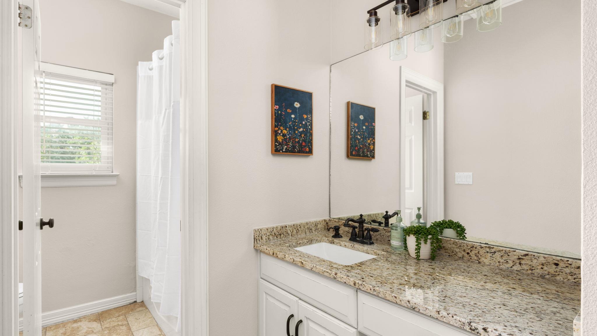 1011 Oak Meadow Dr, Dripping Springs, TX 78620