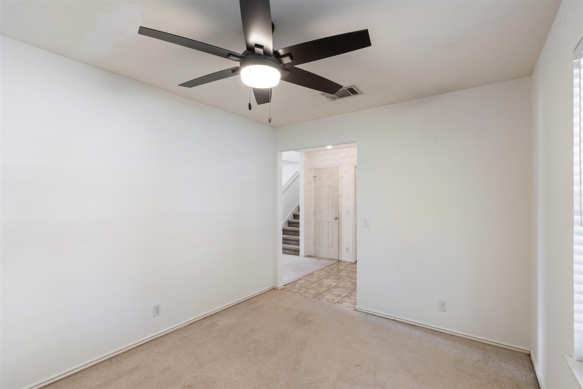 205 Stewart Dr, Hutto, TX 78634