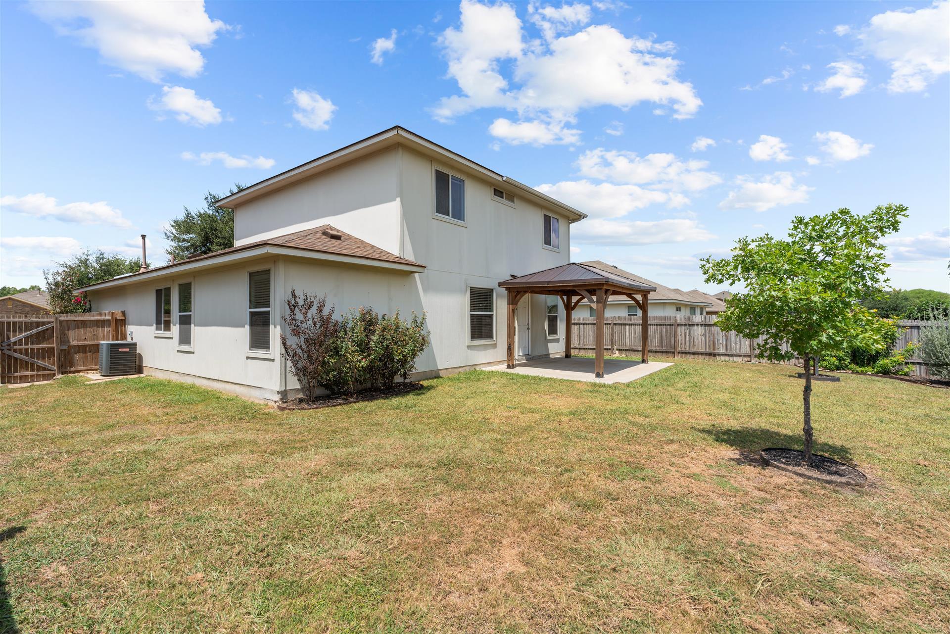 205 Stewart Dr, Hutto, TX 78634