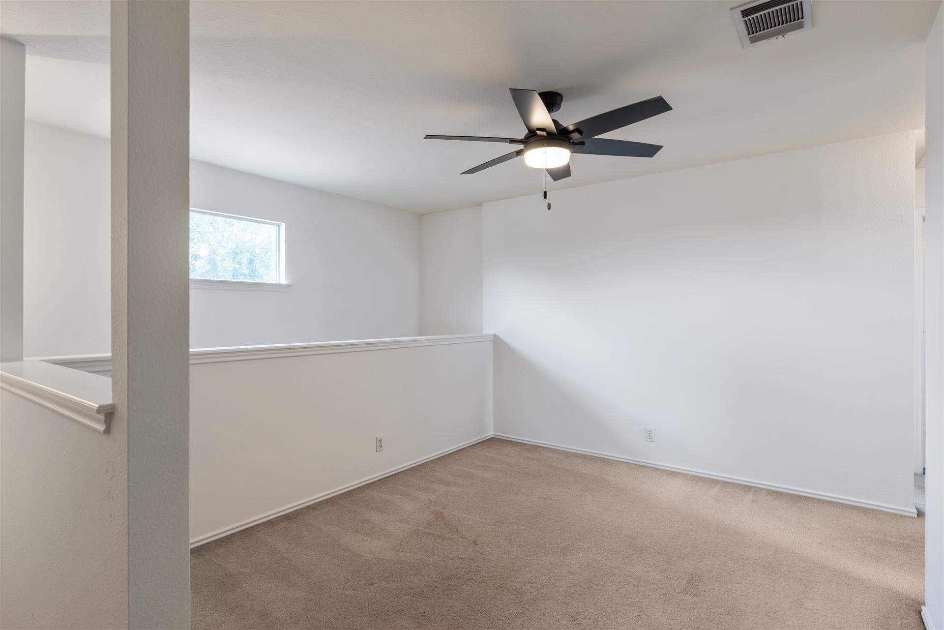 205 Stewart Dr, Hutto, TX 78634