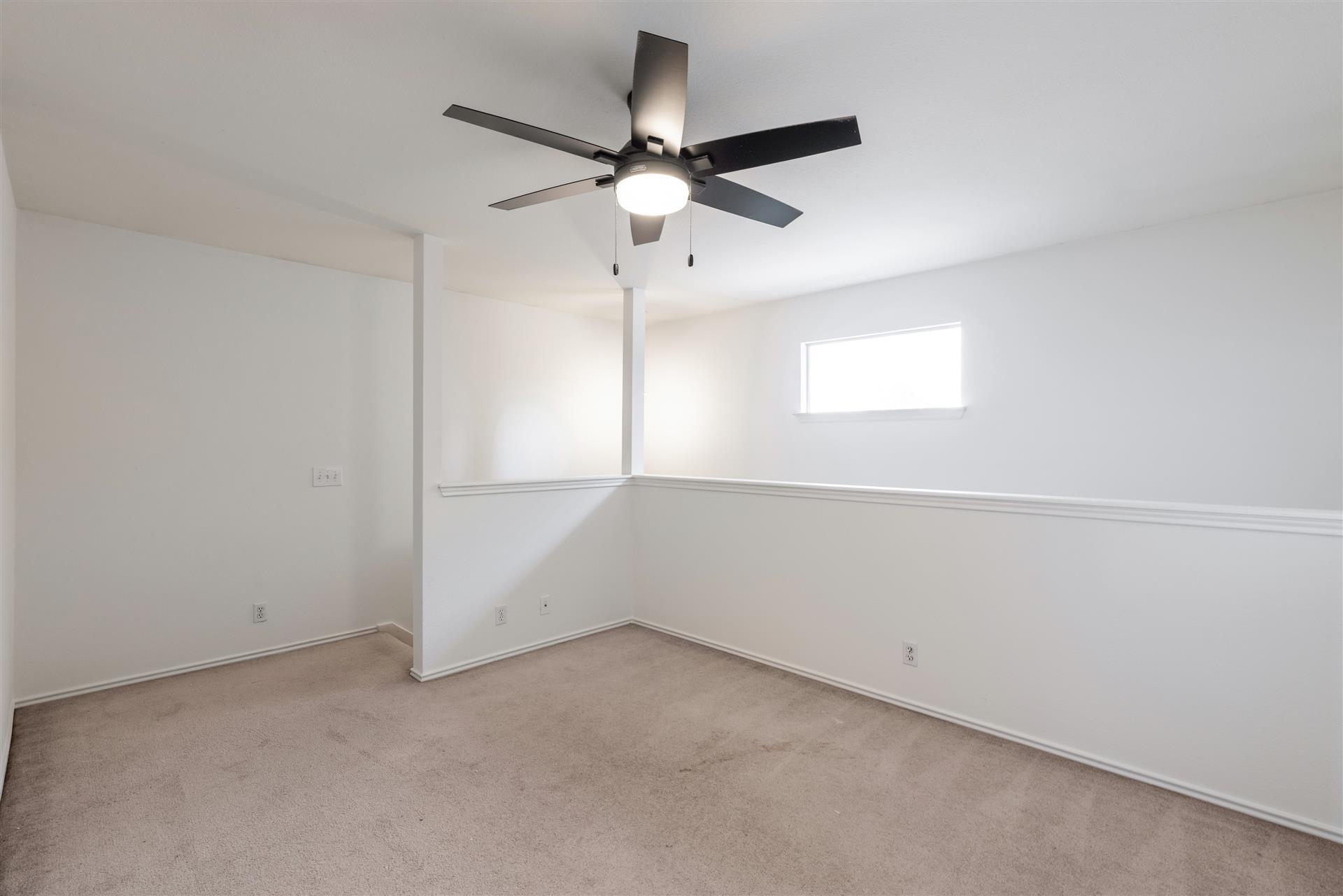 205 Stewart Dr, Hutto, TX 78634