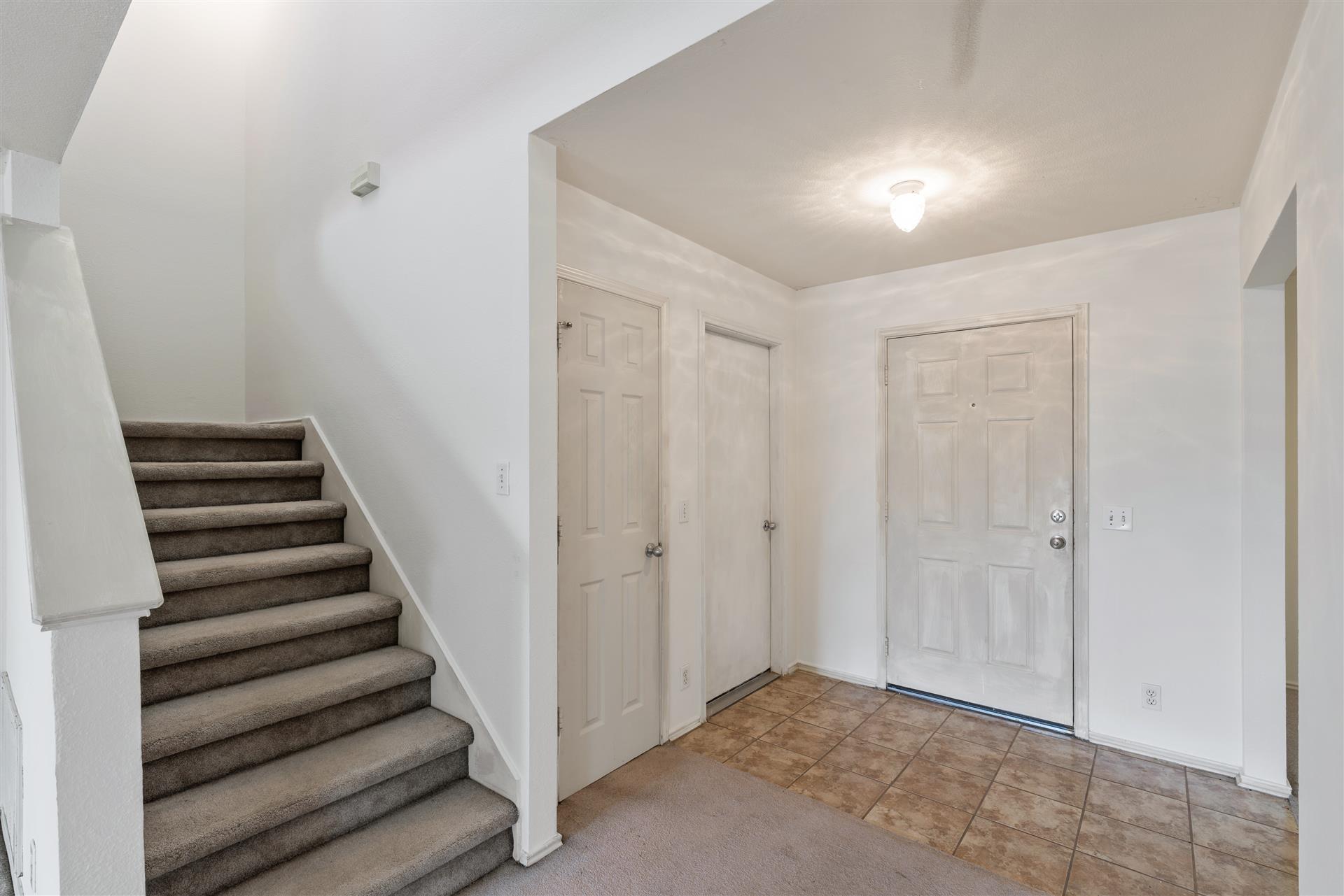 205 Stewart Dr, Hutto, TX 78634