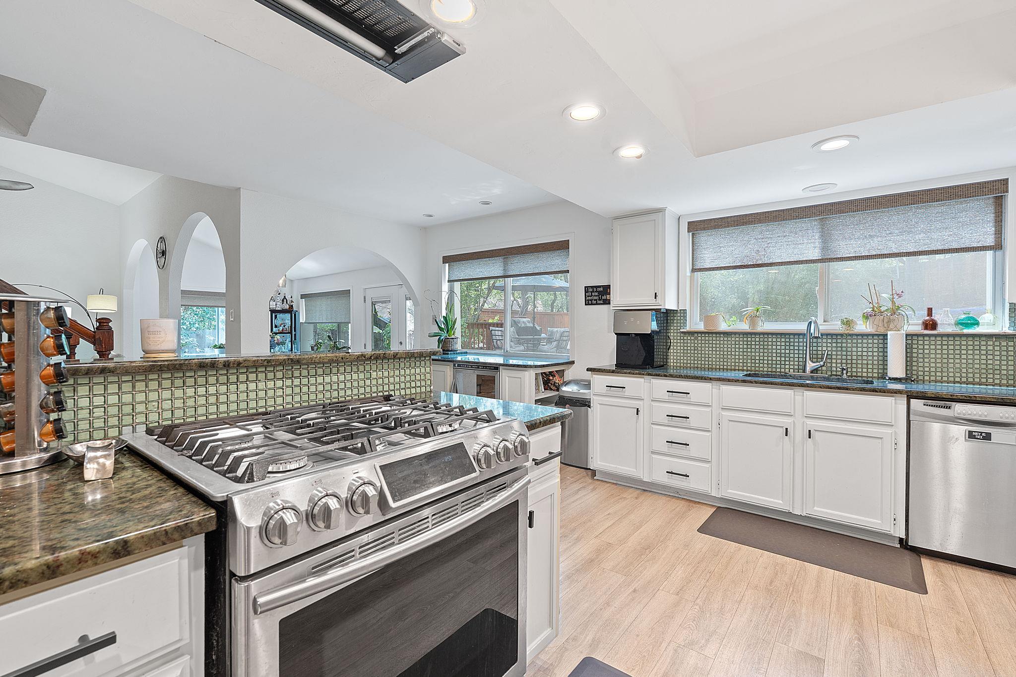 3605 Pinnacle Rd, Austin, TX 78746