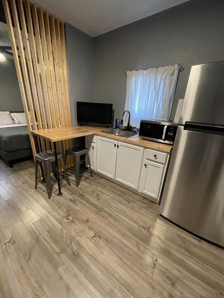 2404 Thornton Rd # A, Austin, TX 78704