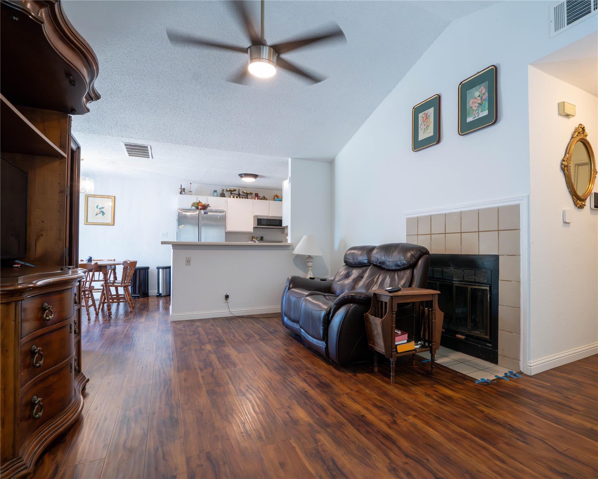 611 Penny Ln, Cedar Park, TX 78613