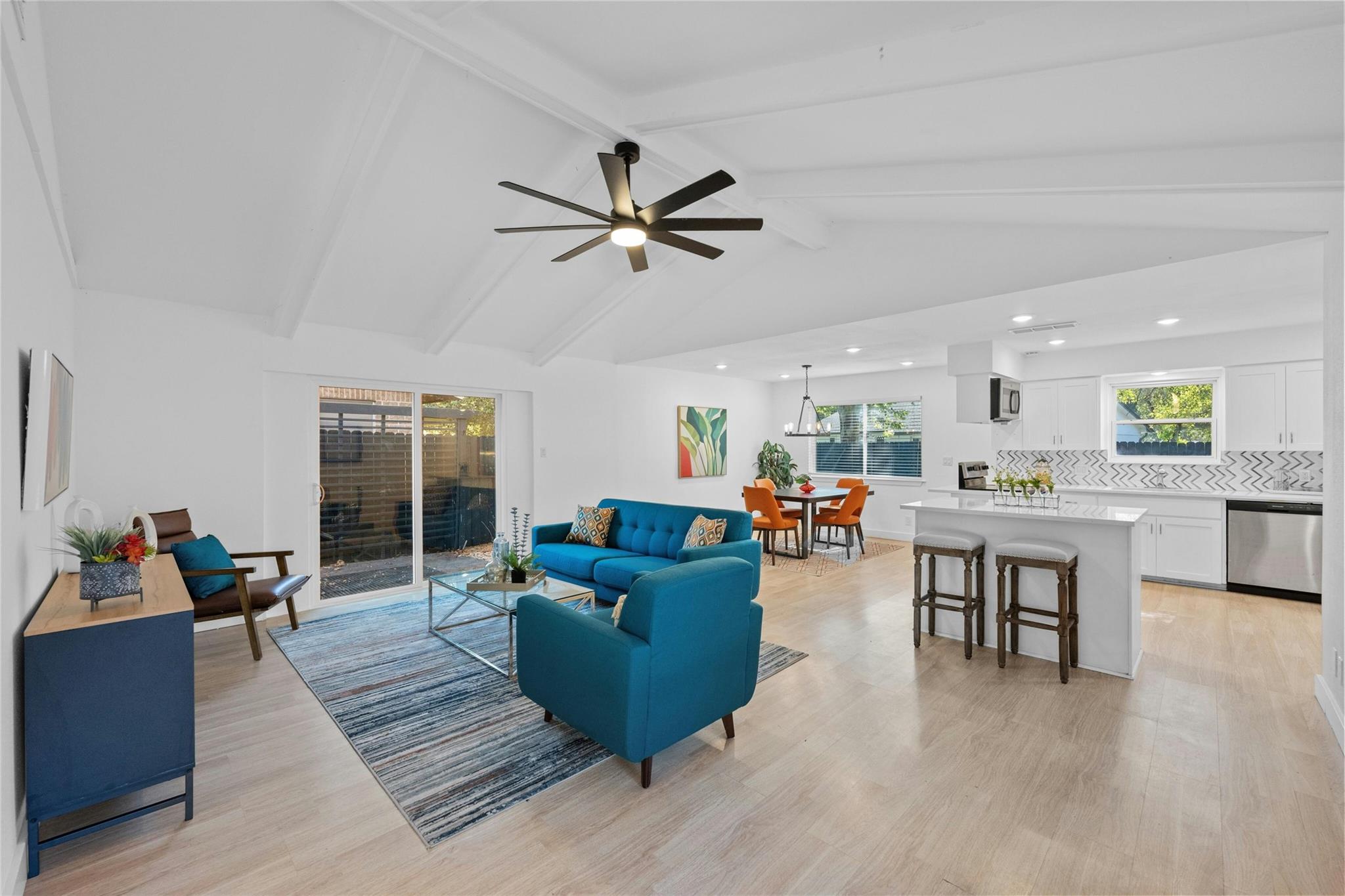 10305 Leaning Willow Dr, Austin, TX 78758
