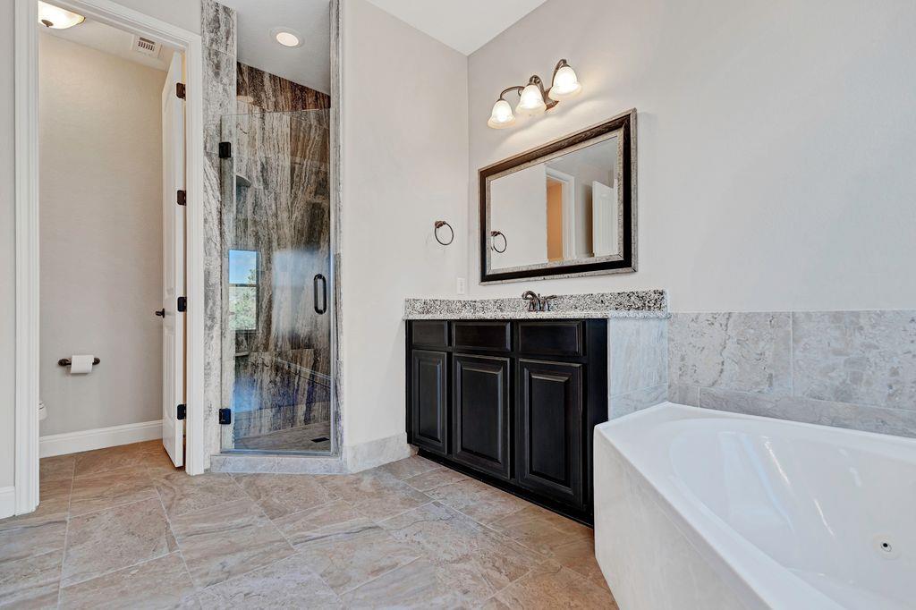 103 Tonkawa Trl W, Lakeway, TX 78738