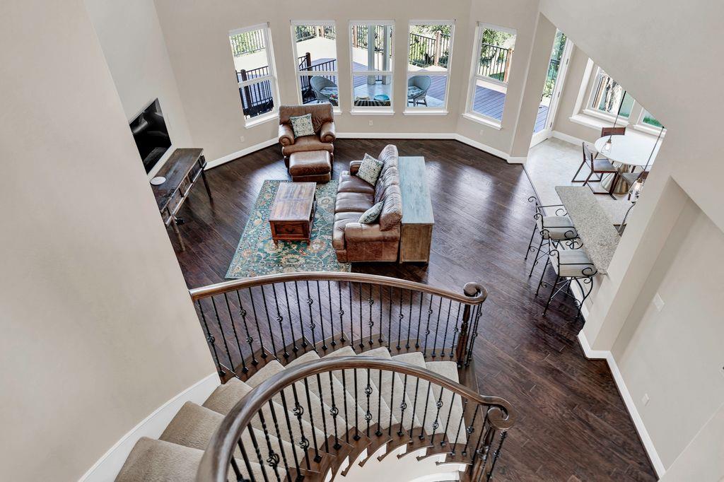 103 Tonkawa Trl W, Lakeway, TX 78738