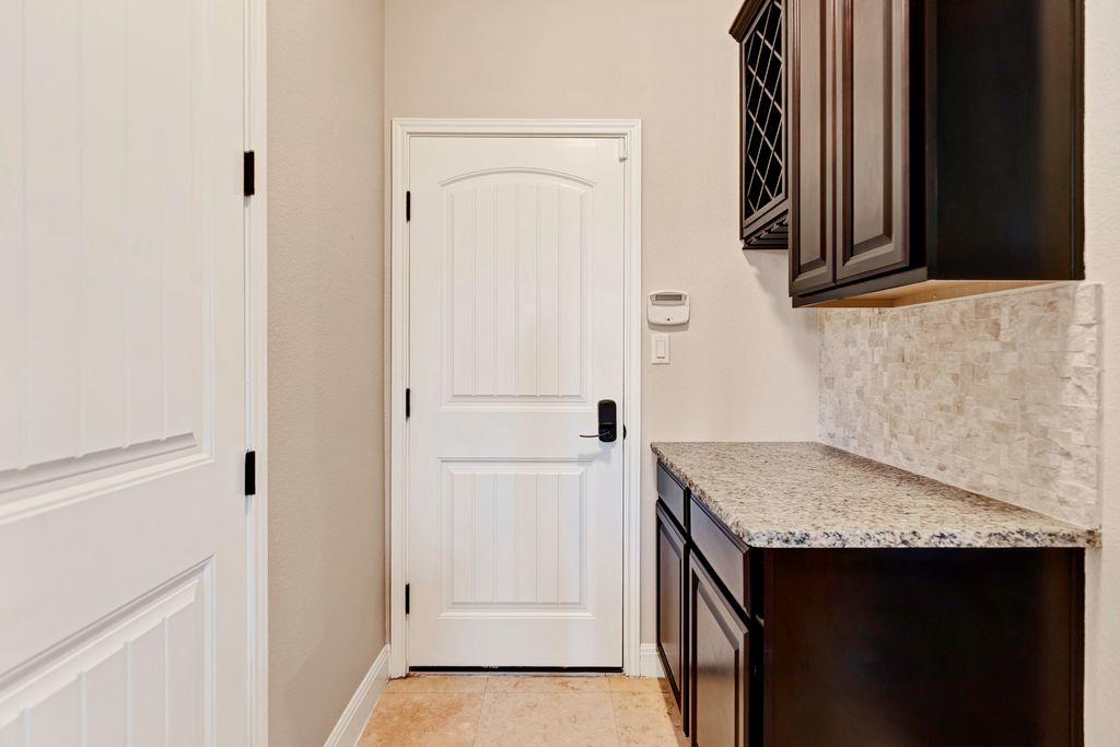 103 Tonkawa Trl W, Lakeway, TX 78738