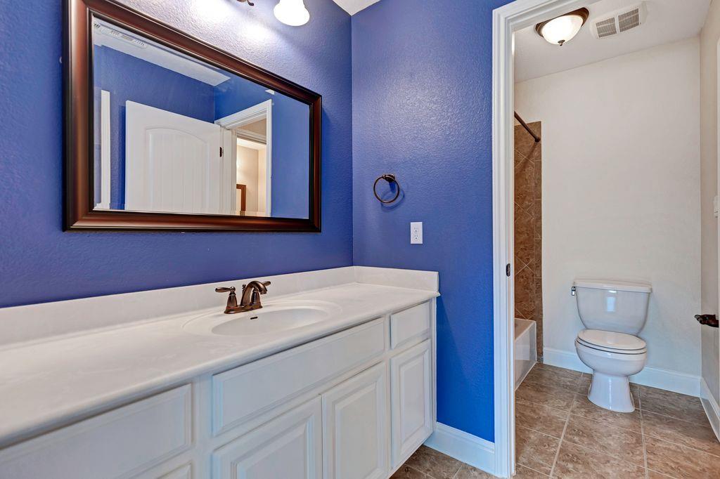 103 Tonkawa Trl W, Lakeway, TX 78738