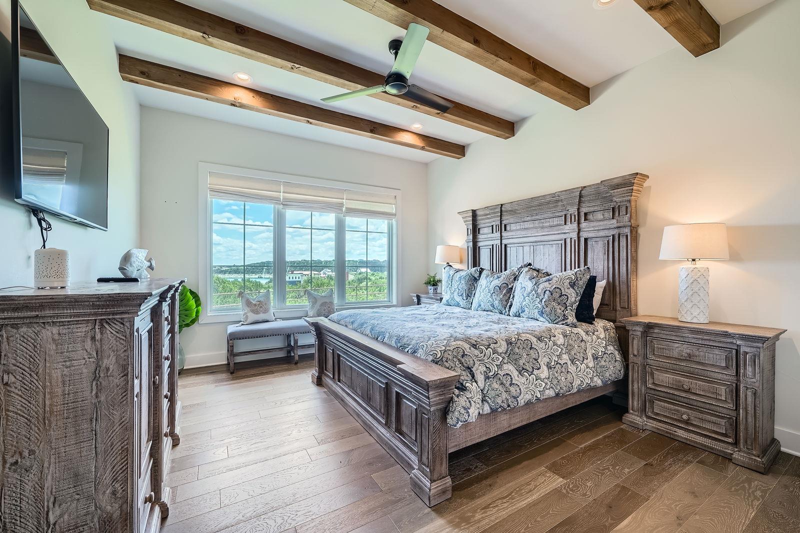 19517 Flying J Blvd # 8, Spicewood, TX 78669