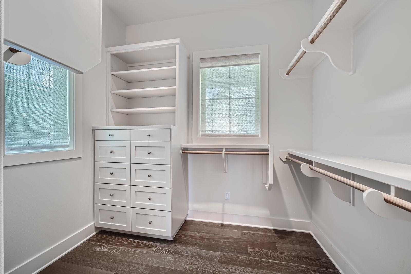 19517 Flying J Blvd # 8, Spicewood, TX 78669