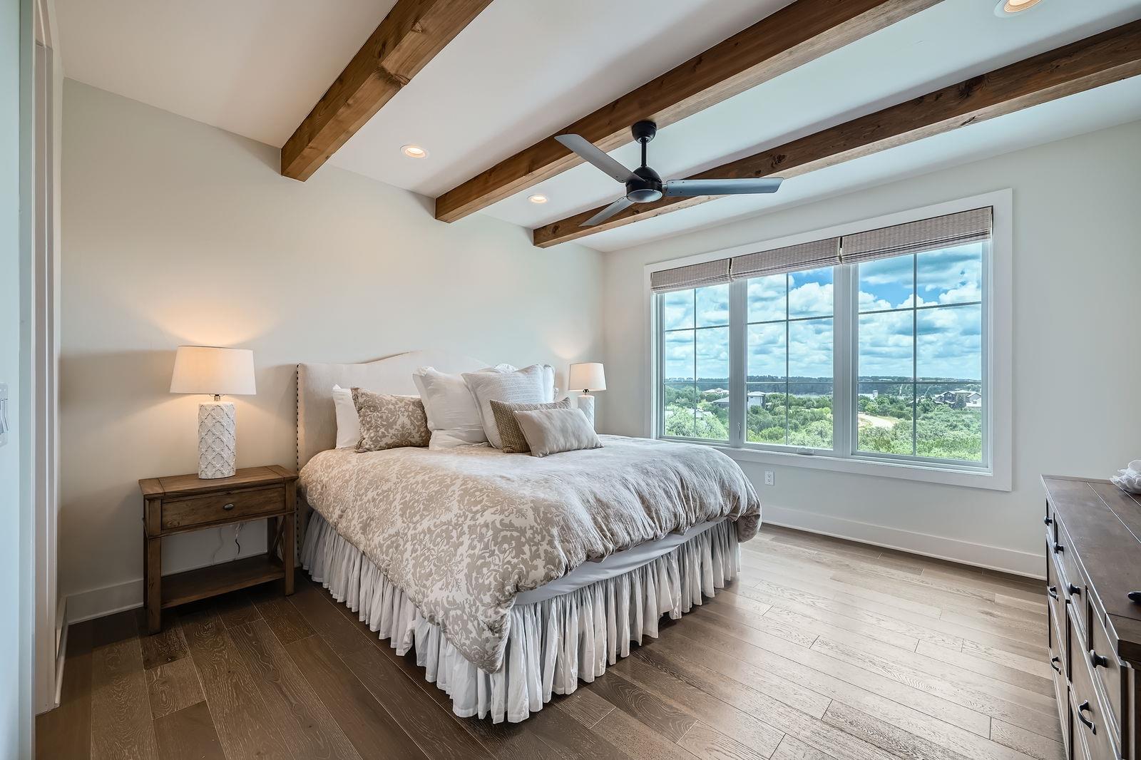 19517 Flying J Blvd # 8, Spicewood, TX 78669