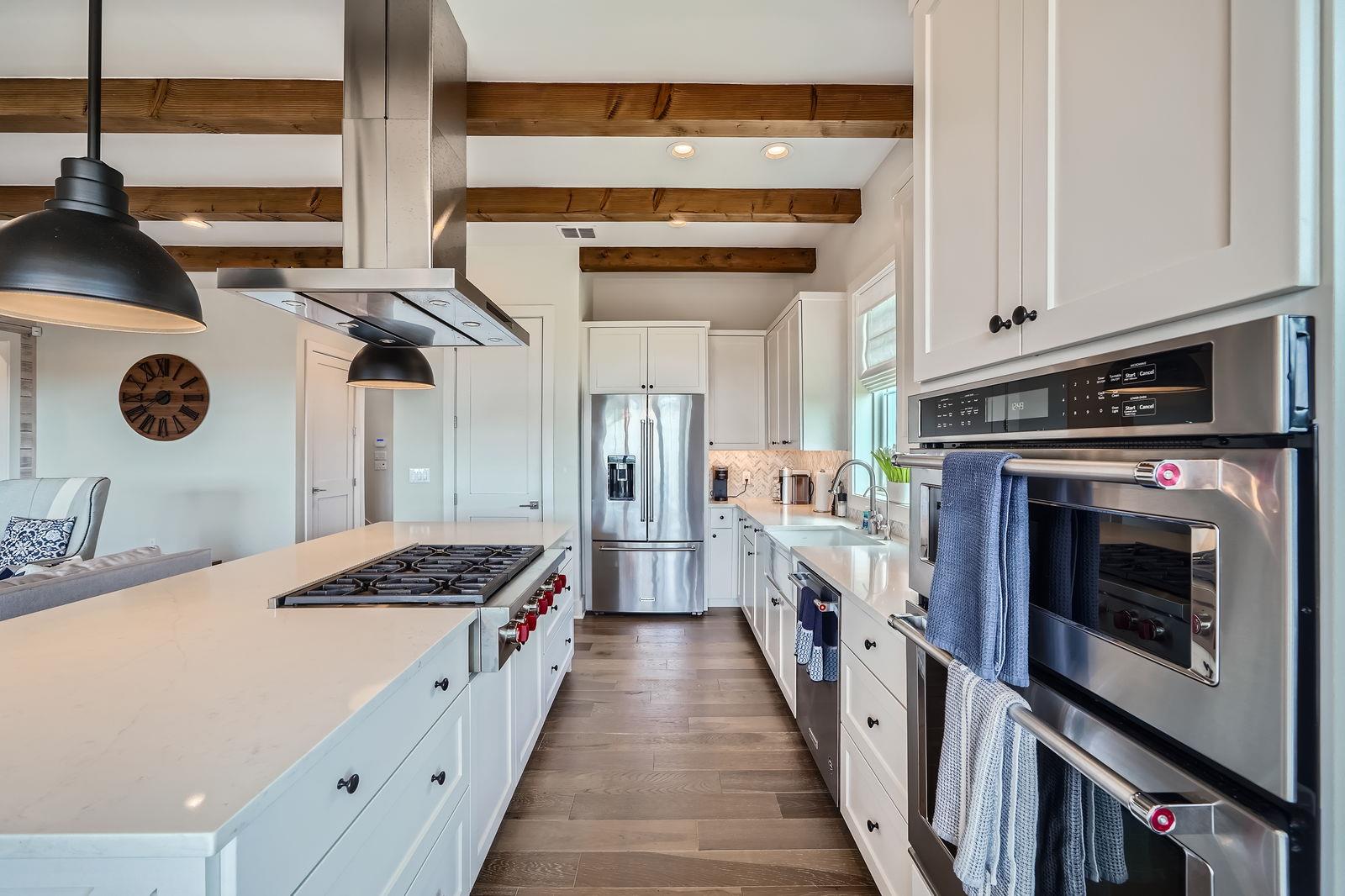 19517 Flying J Blvd # 8, Spicewood, TX 78669