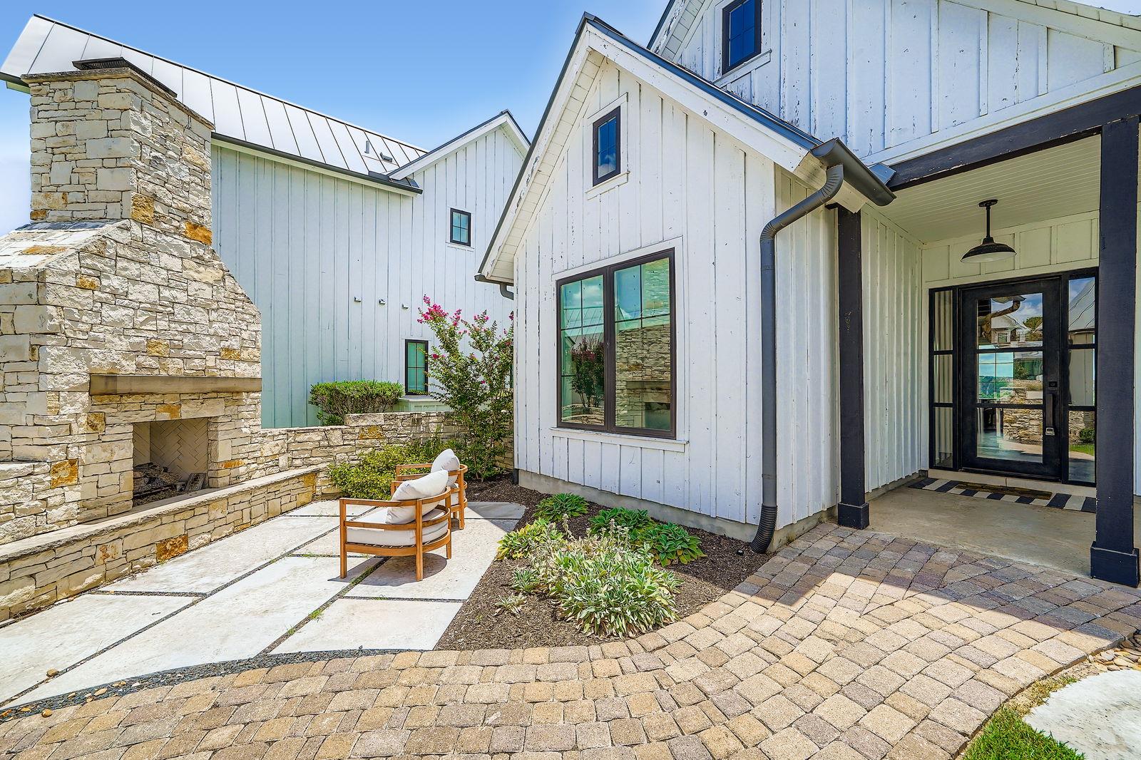 19517 Flying J Blvd # 8, Spicewood, TX 78669